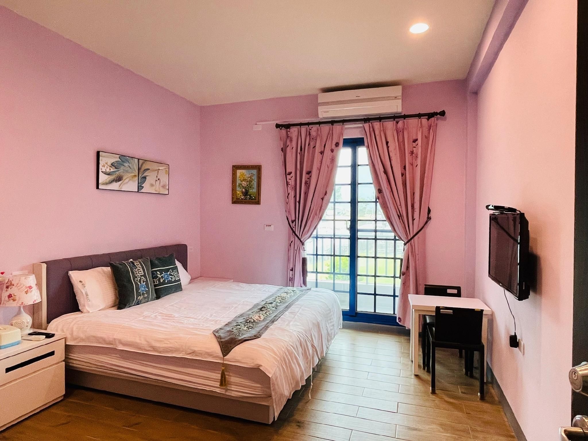 Double Room with Shower - Non-Smoking