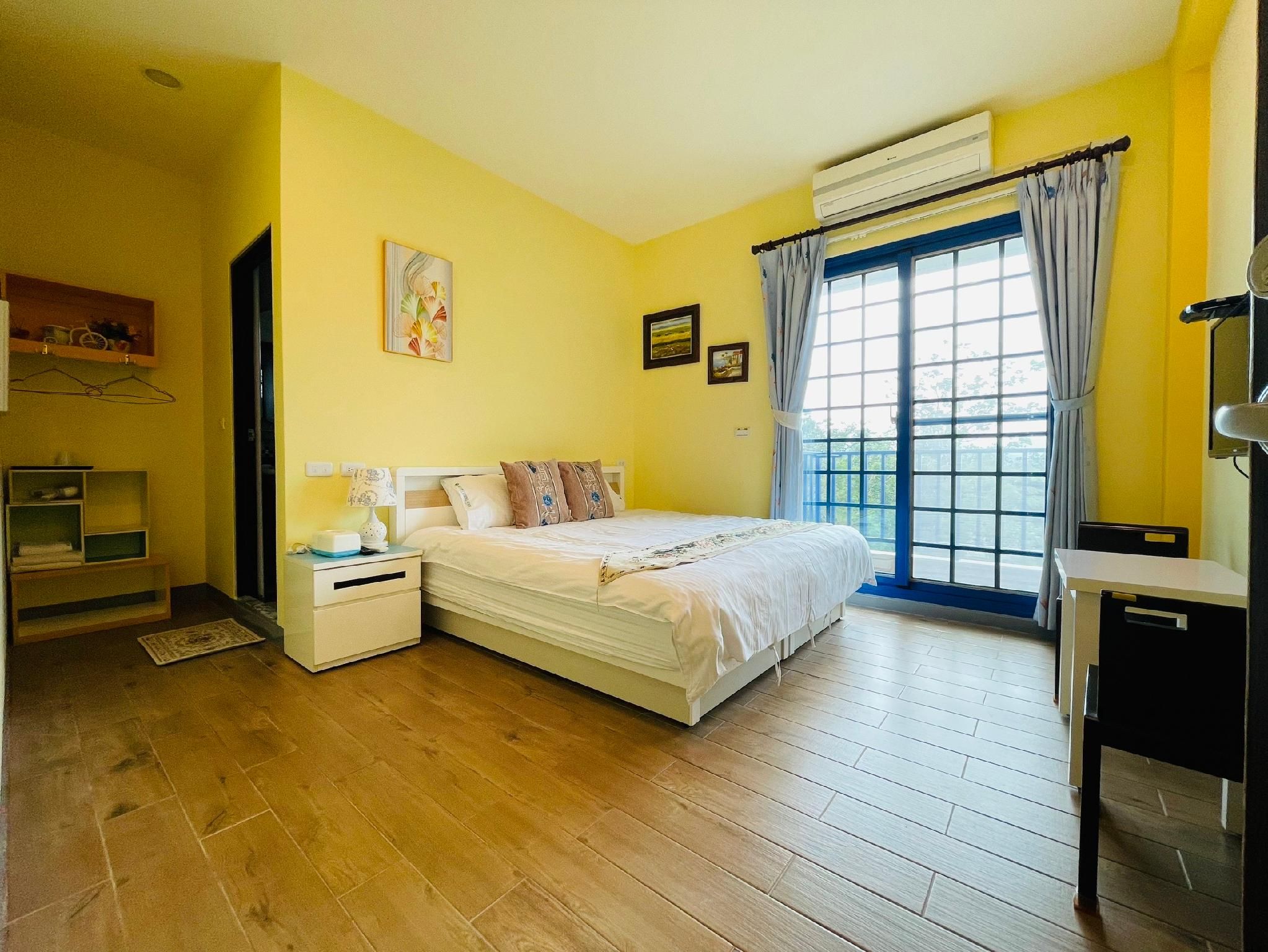 Double Room with Shower - Non-Smoking