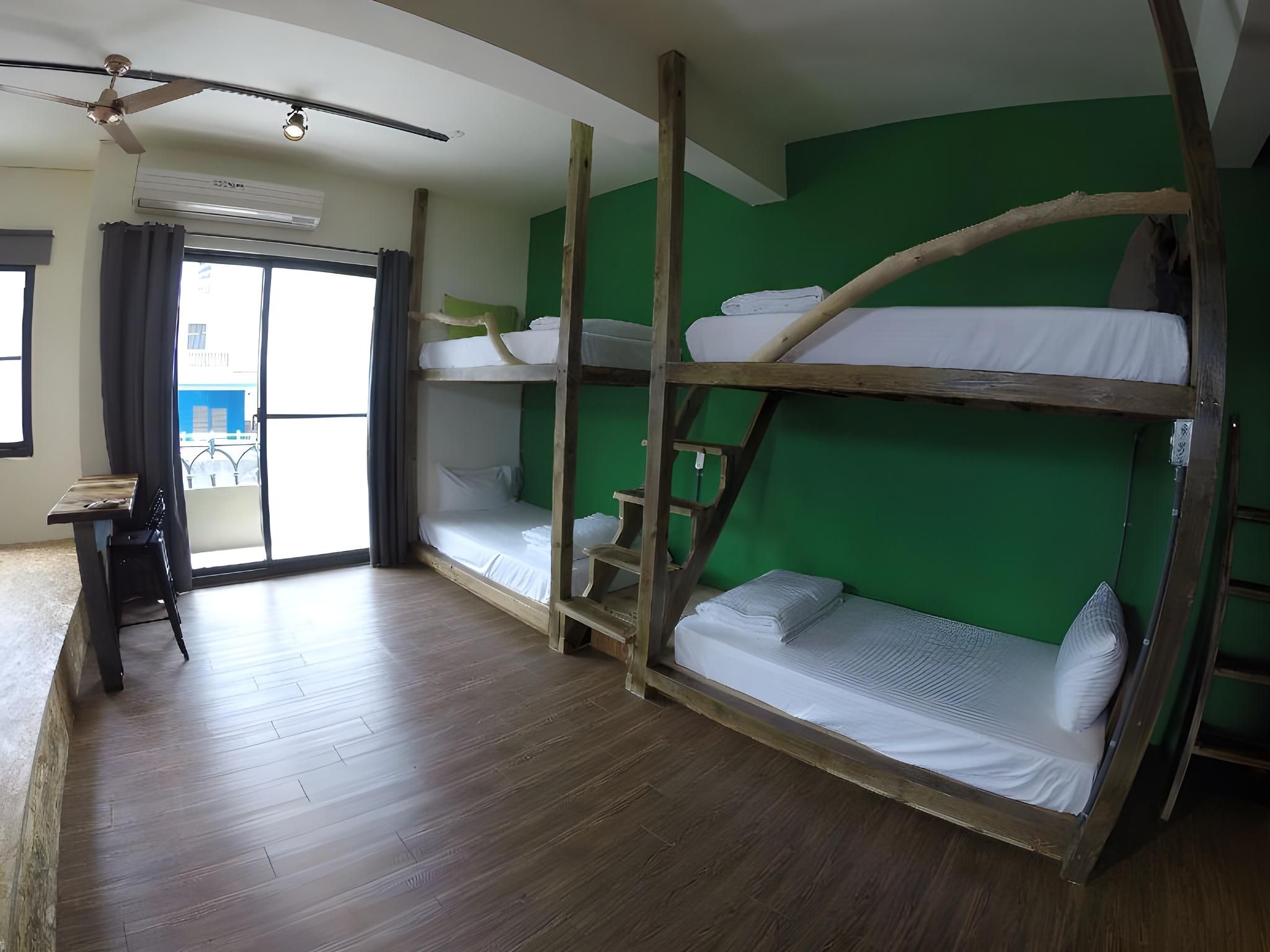 Room for 8 People