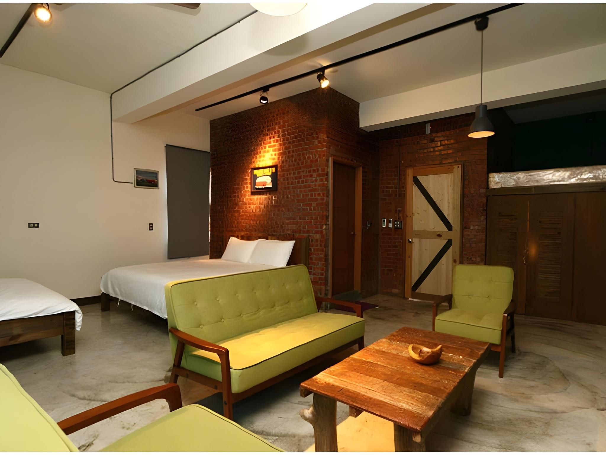 Quad Room