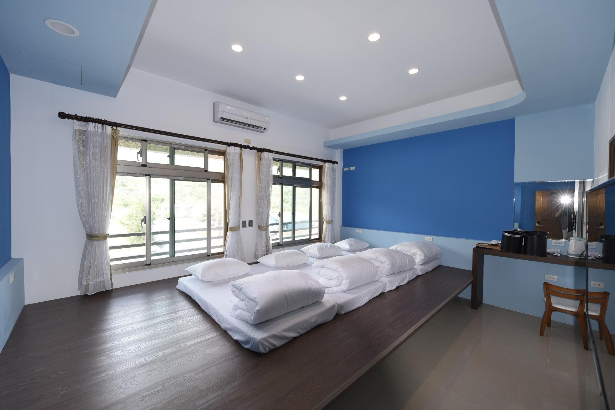 Hotel Cube Taitung Family Room for 6 Adults 2