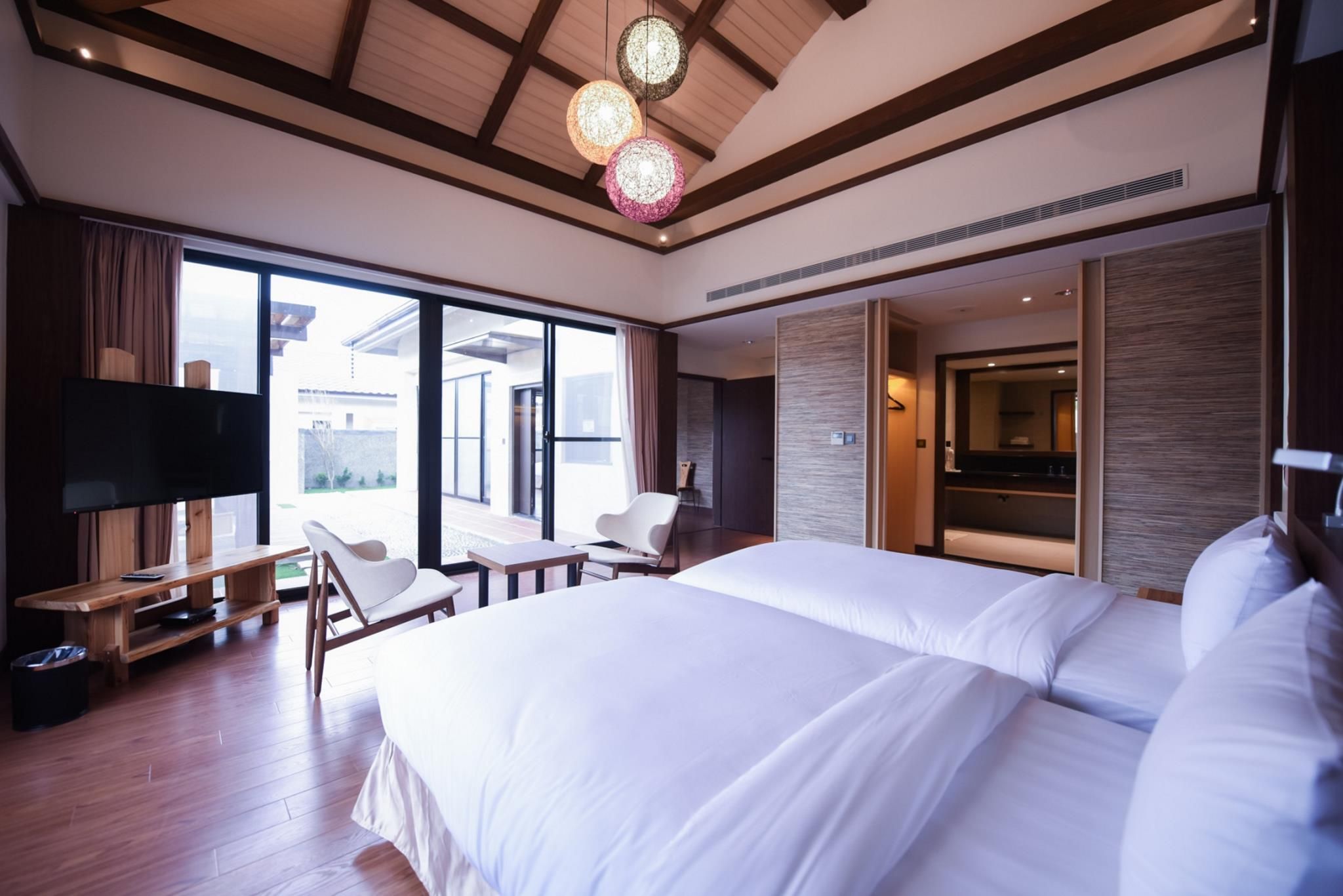 V2B Villa