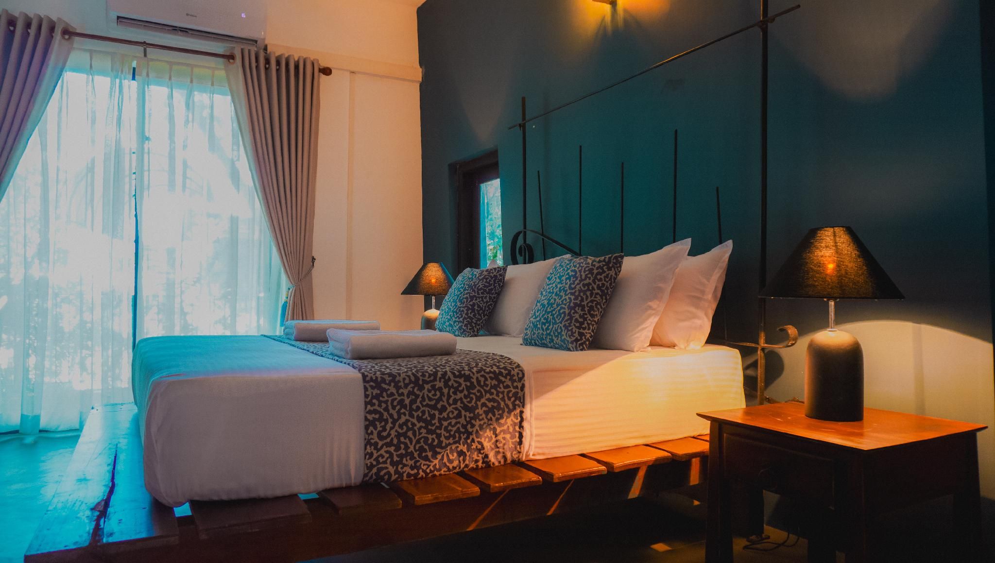 Deluxe Room with Balcony