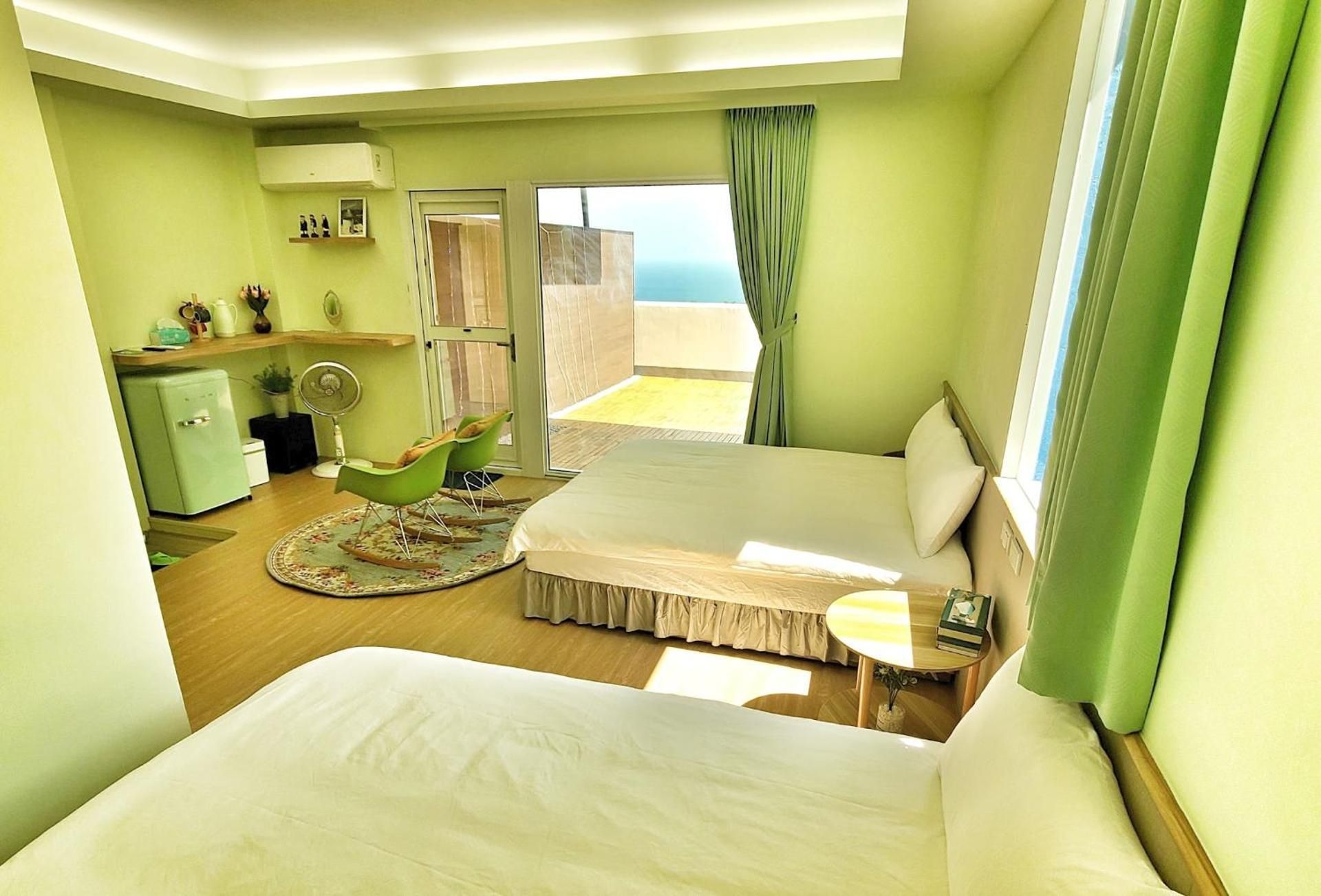 Quadruple Room with Sea View