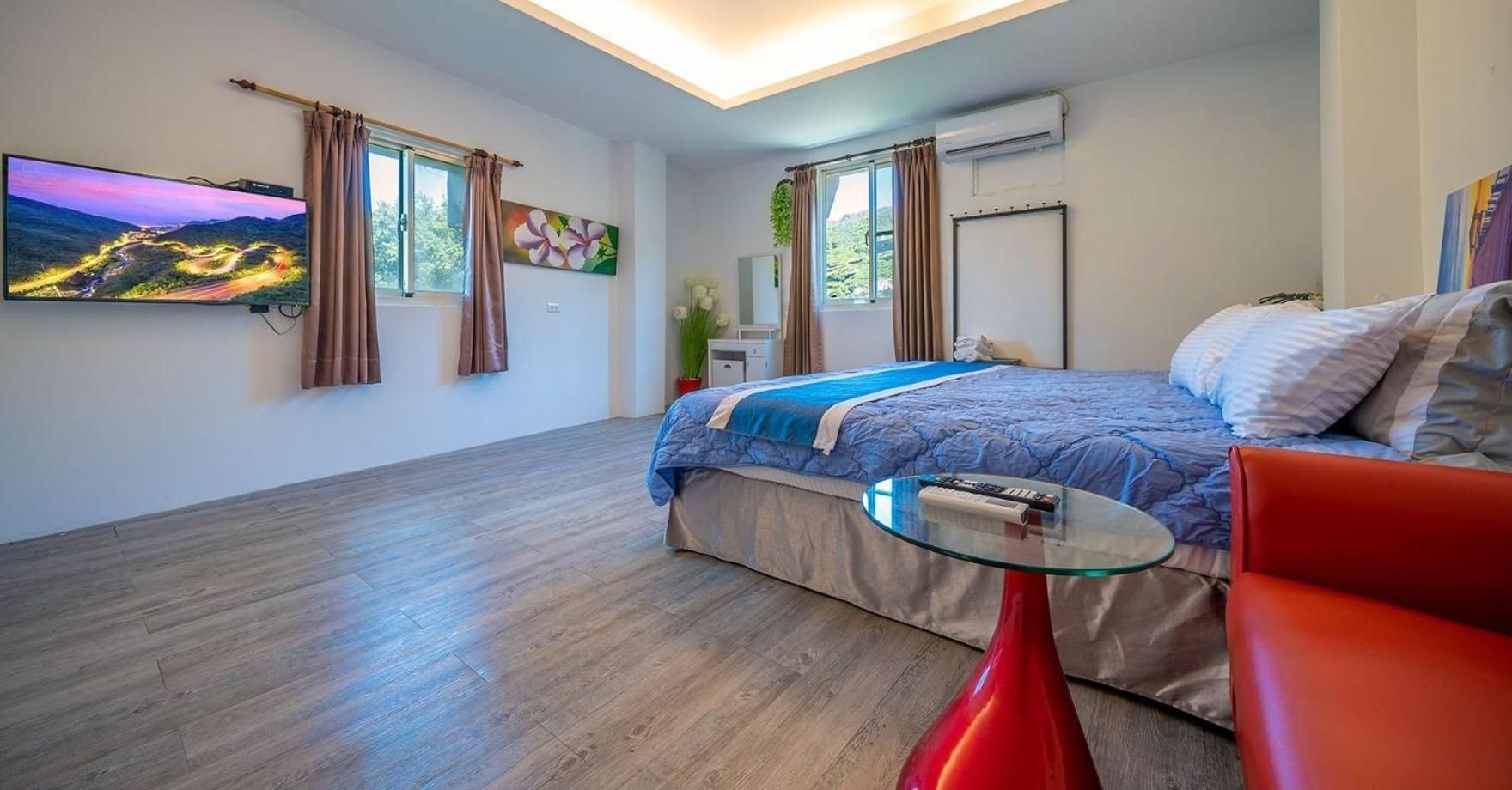 King Room with Mountain View