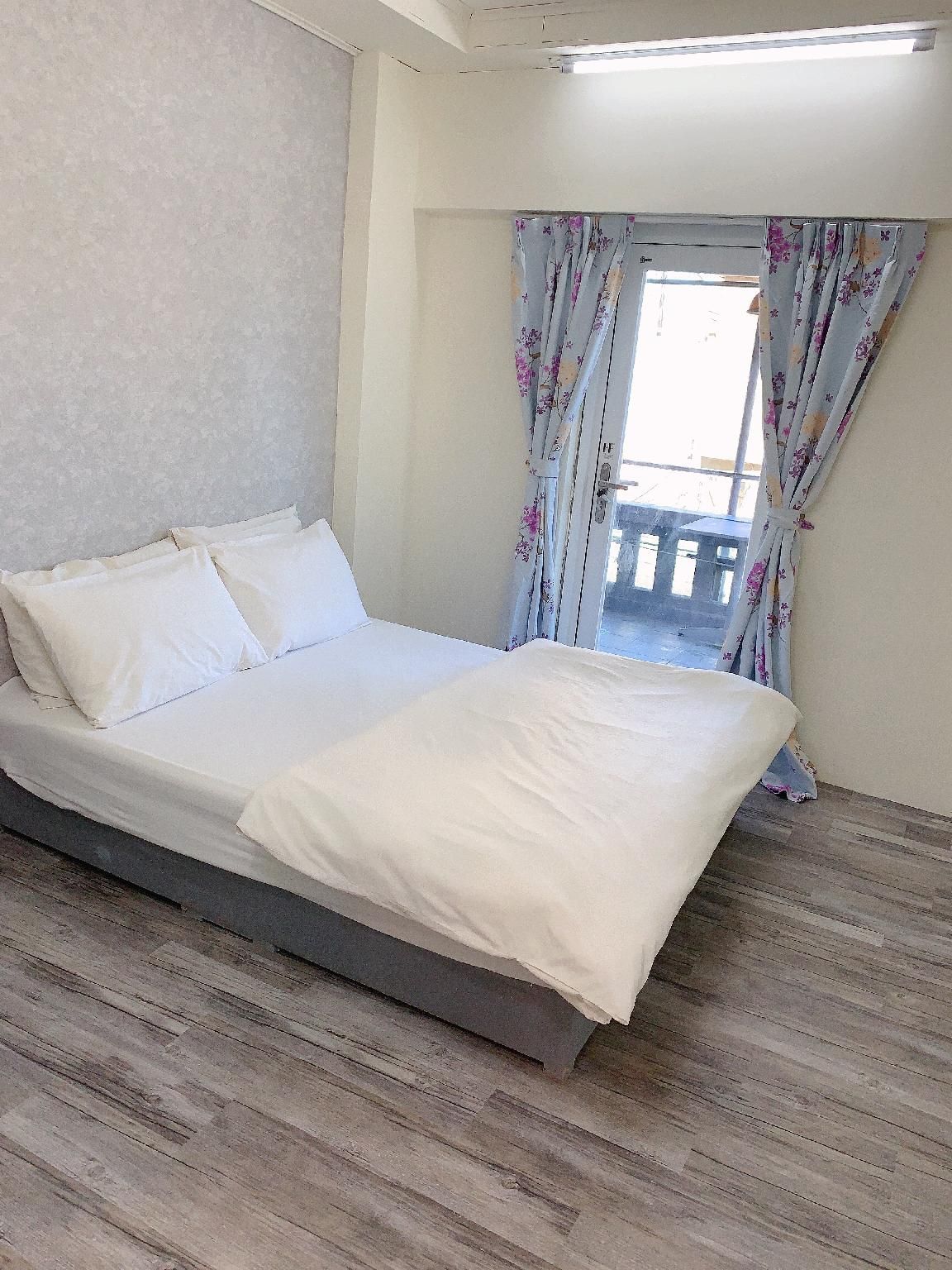 Side Sea View Suite