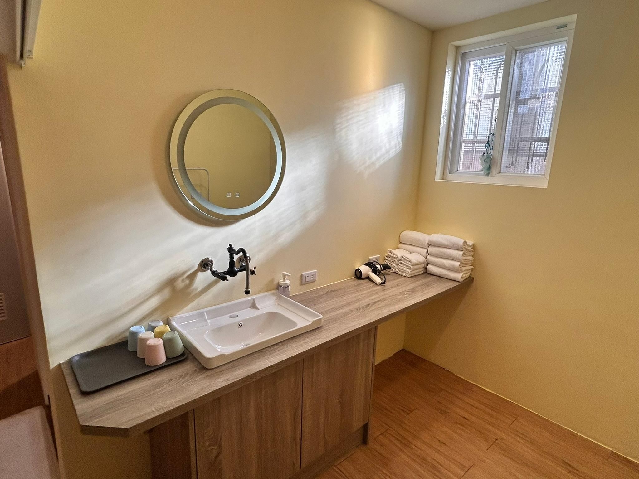 Family Eight-Person Room