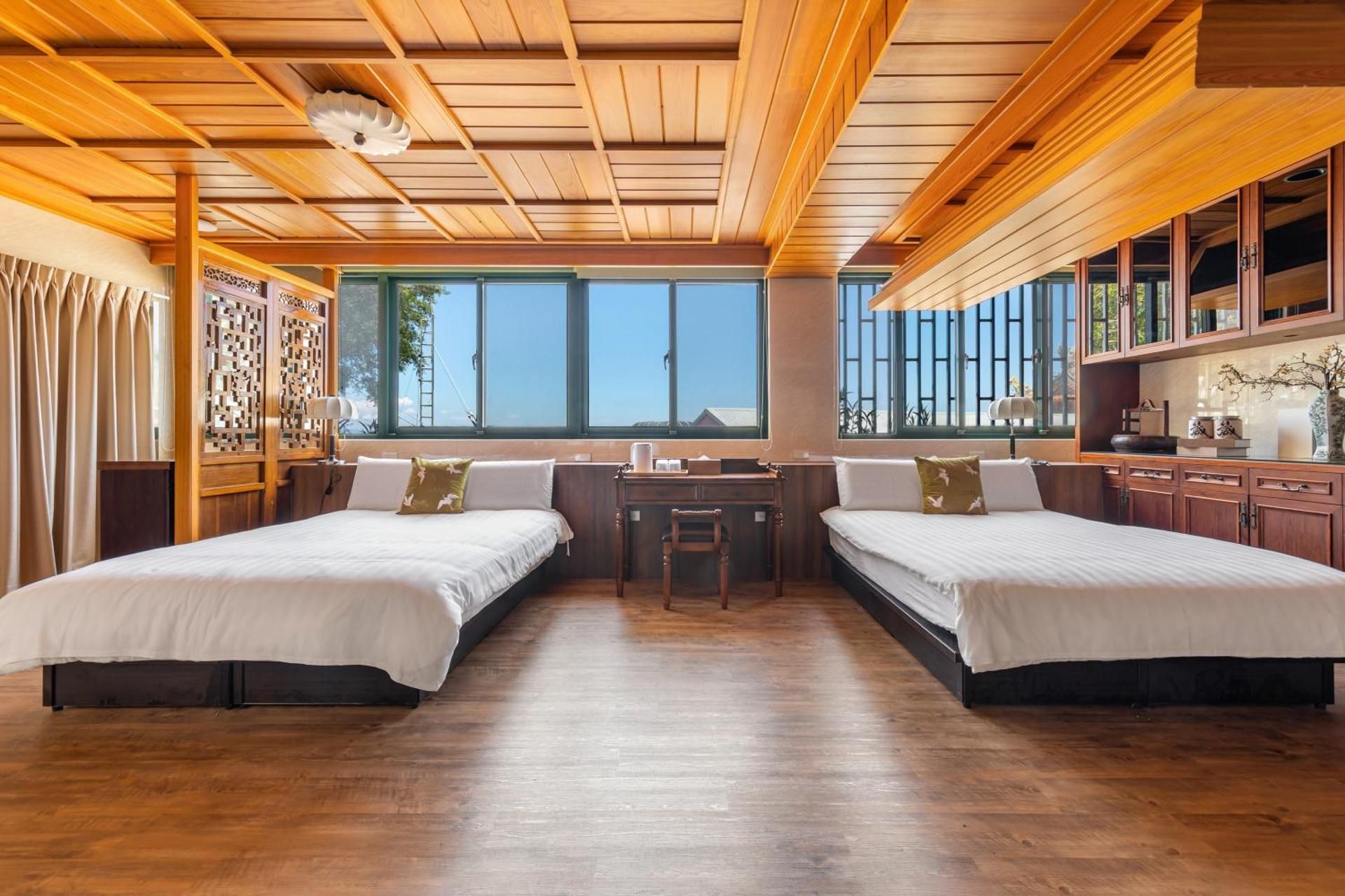 Jiufen The Dragon Inn Deluxe Quadruple Room 2