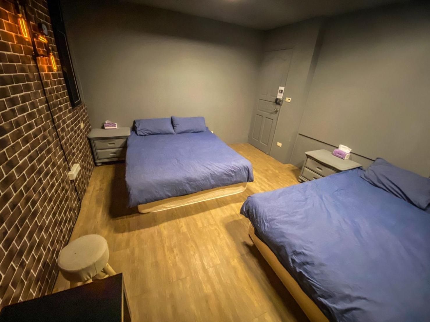 Quadruple Room with Shared Bathroom