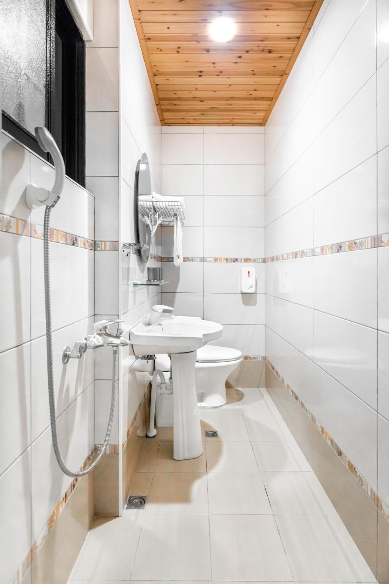 Harmony Inn Standard Double Room 2