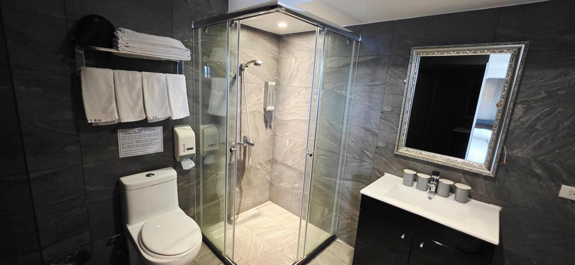 Standard Quadruple Room without Window