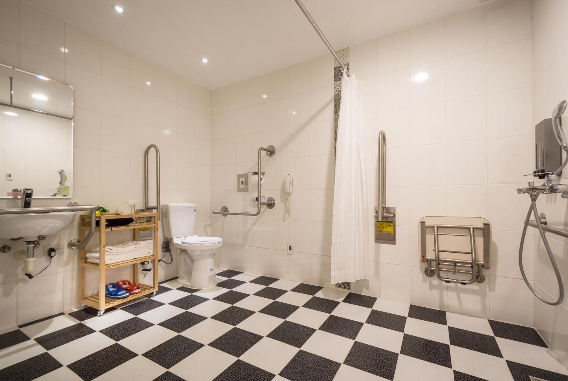 Accessible Double Room - No Window (Lower Floor)