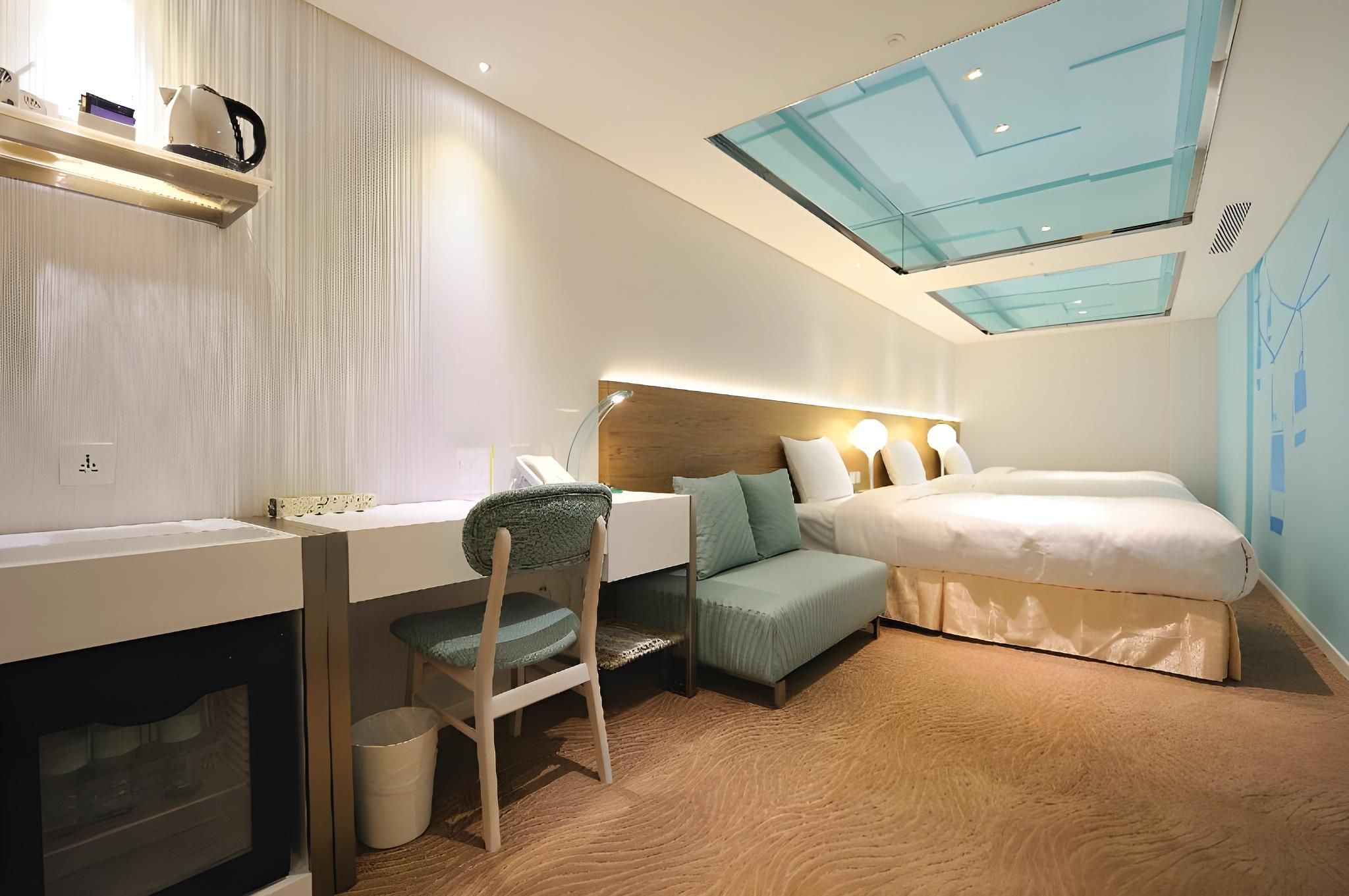 Deluxe Room with 3 Single Beds without Window