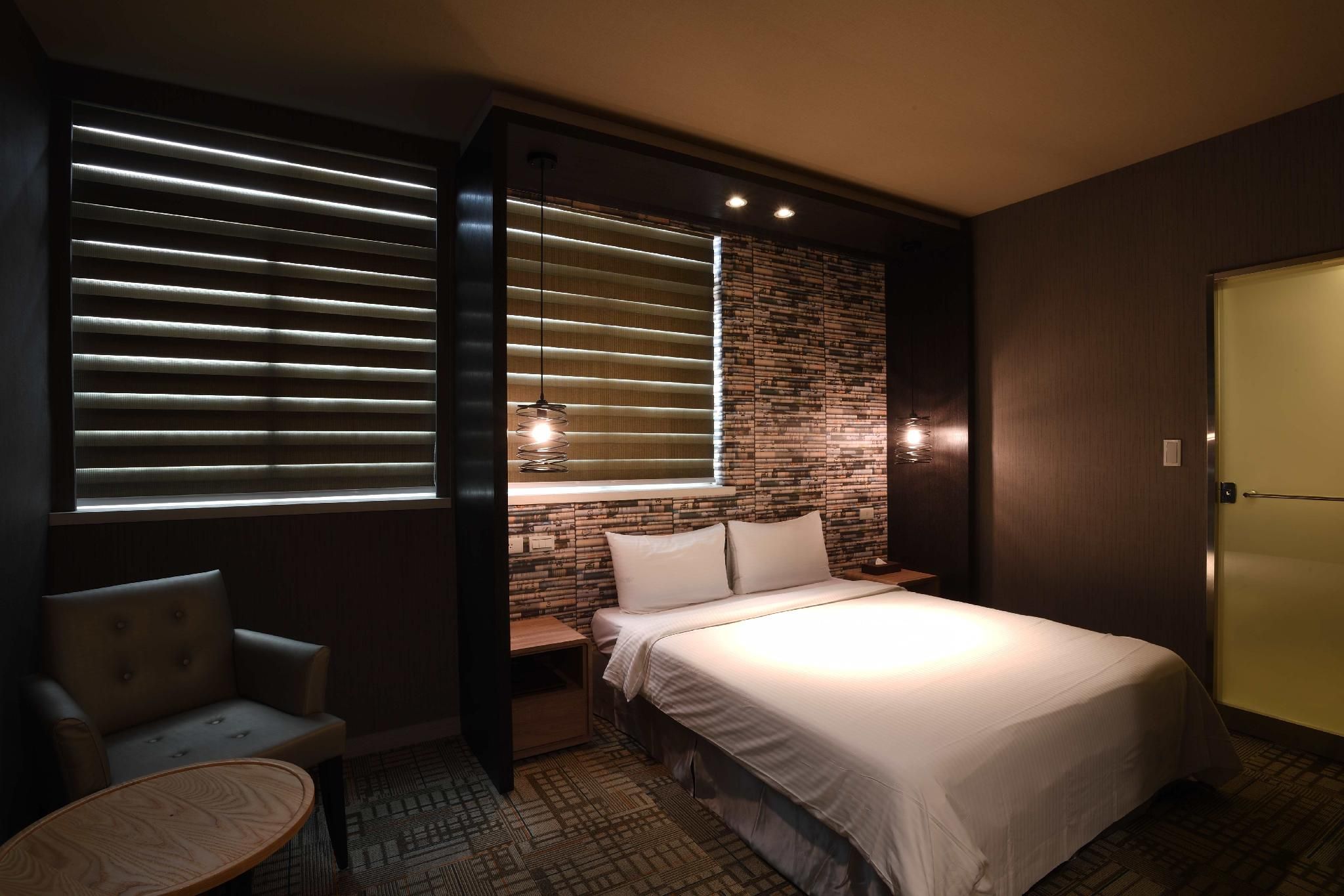 Corner Classic Double Room