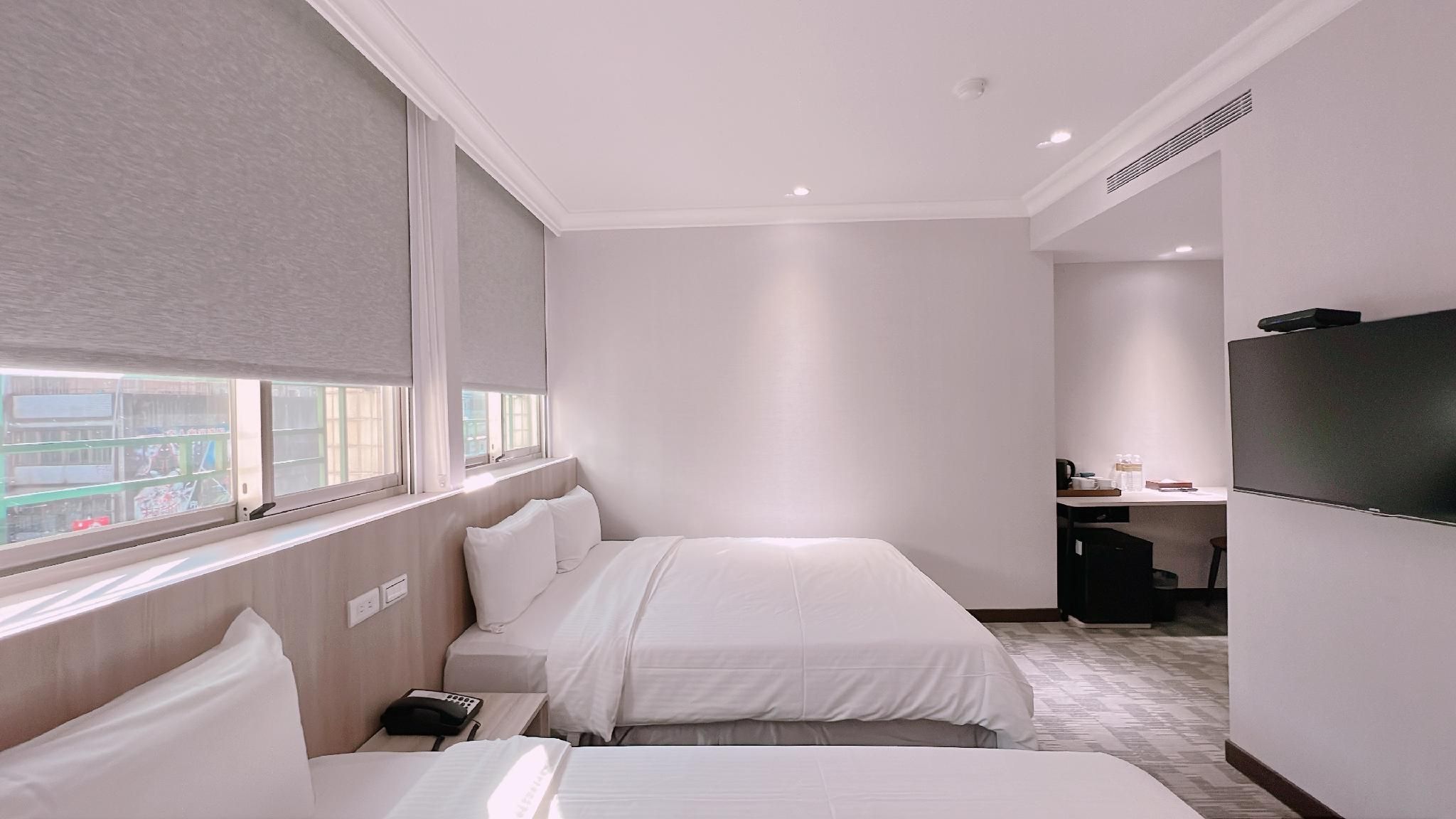 Classic Quadruple Room