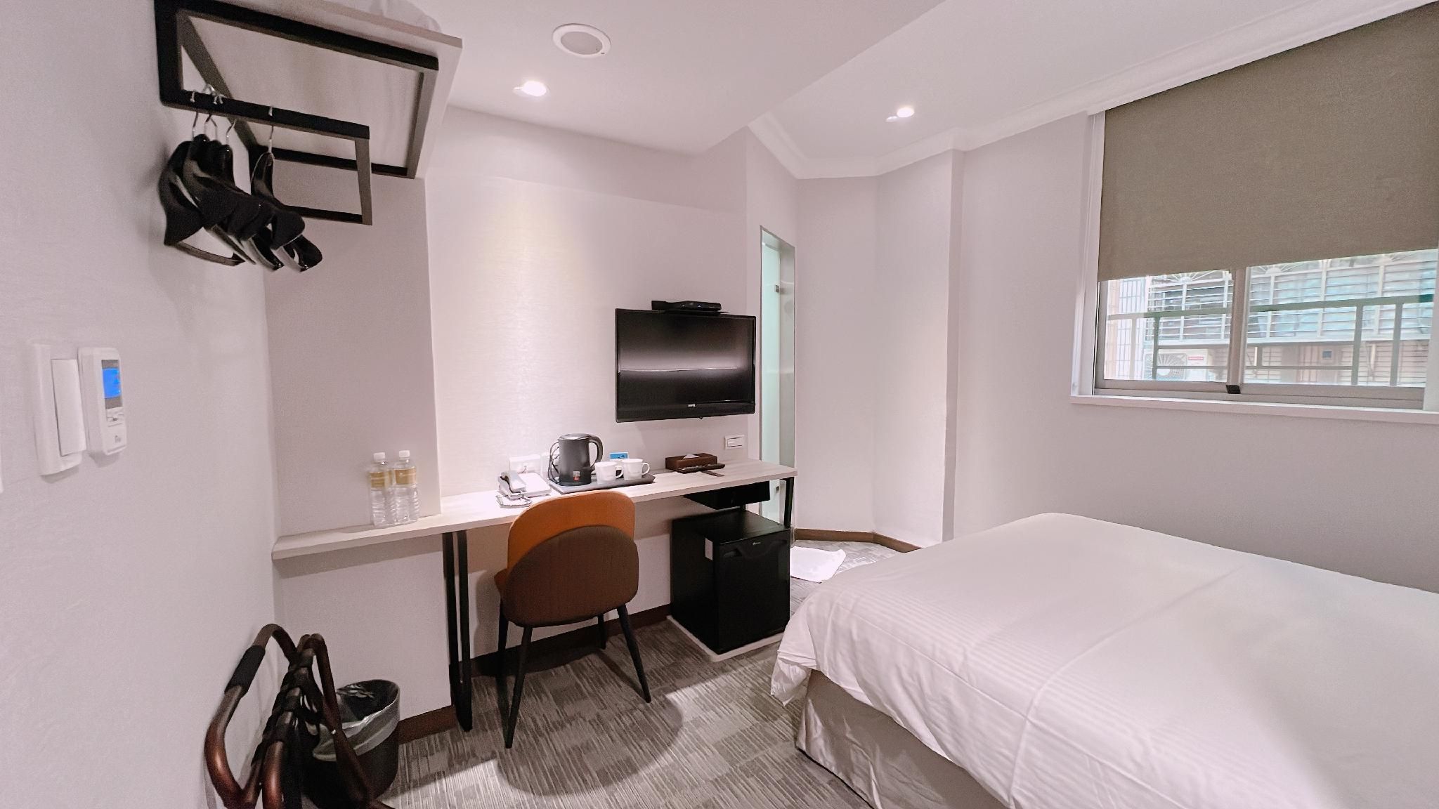Classic Double Room with Shower