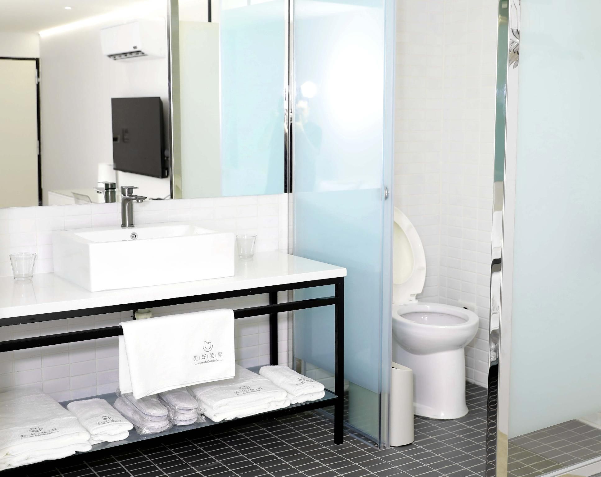 Twin Room - High Floor - Non-Smoking