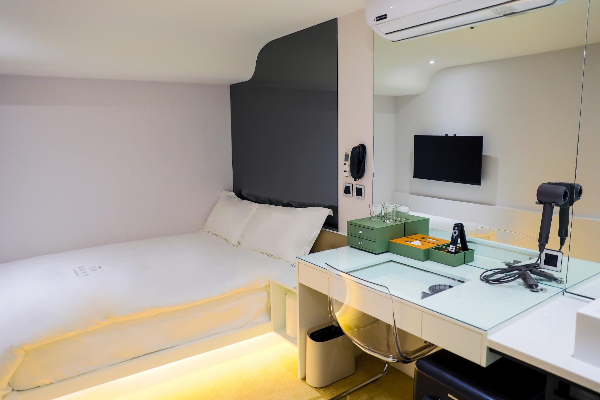 Standard Double Suite