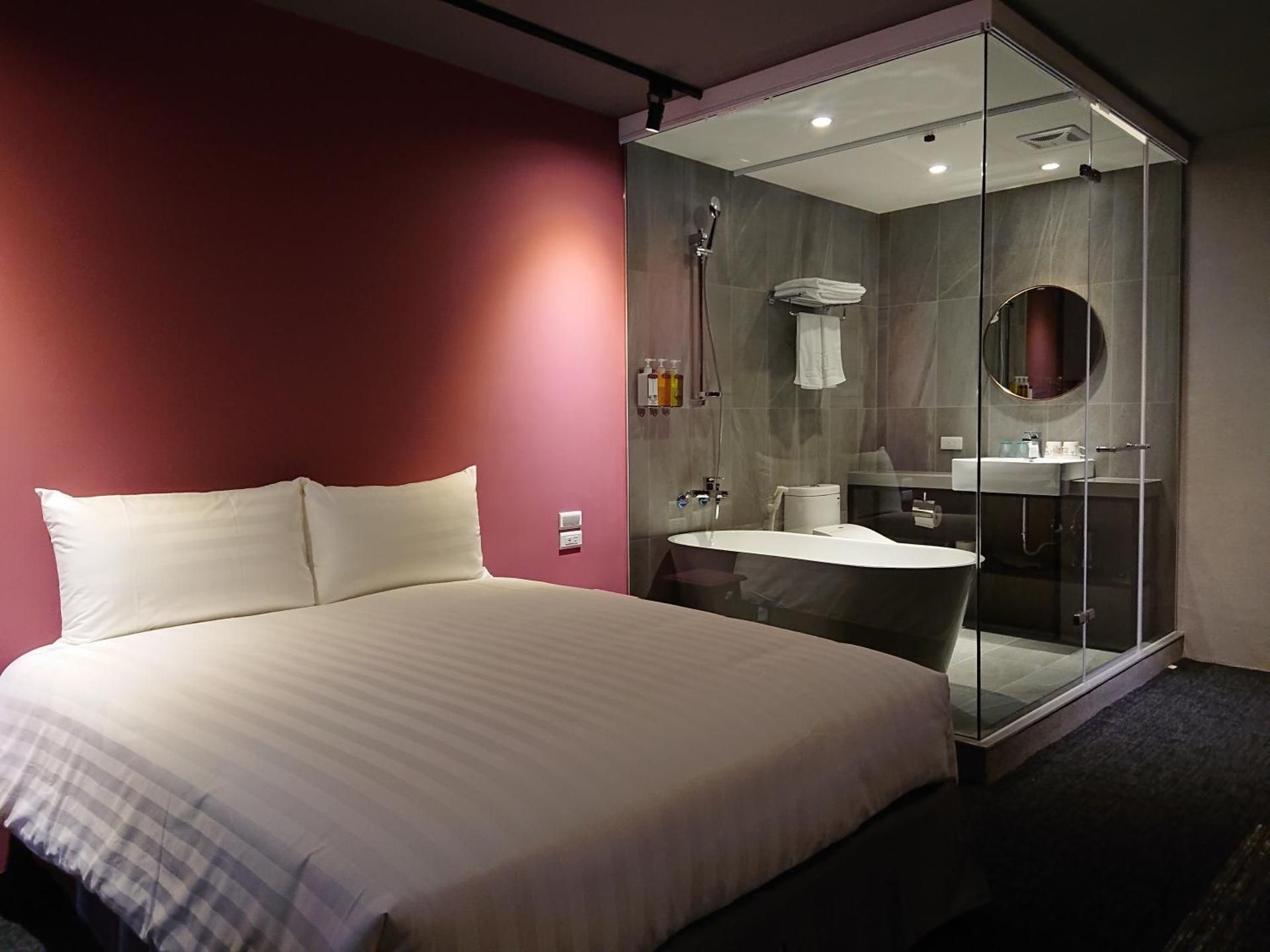 Cho Hotel 3 Deluxe Double Room - with Bathtub