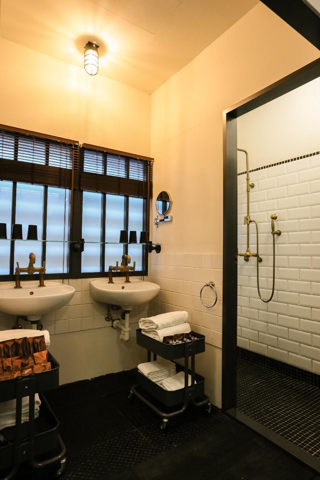 Deluxe Family Room (6 Adults)