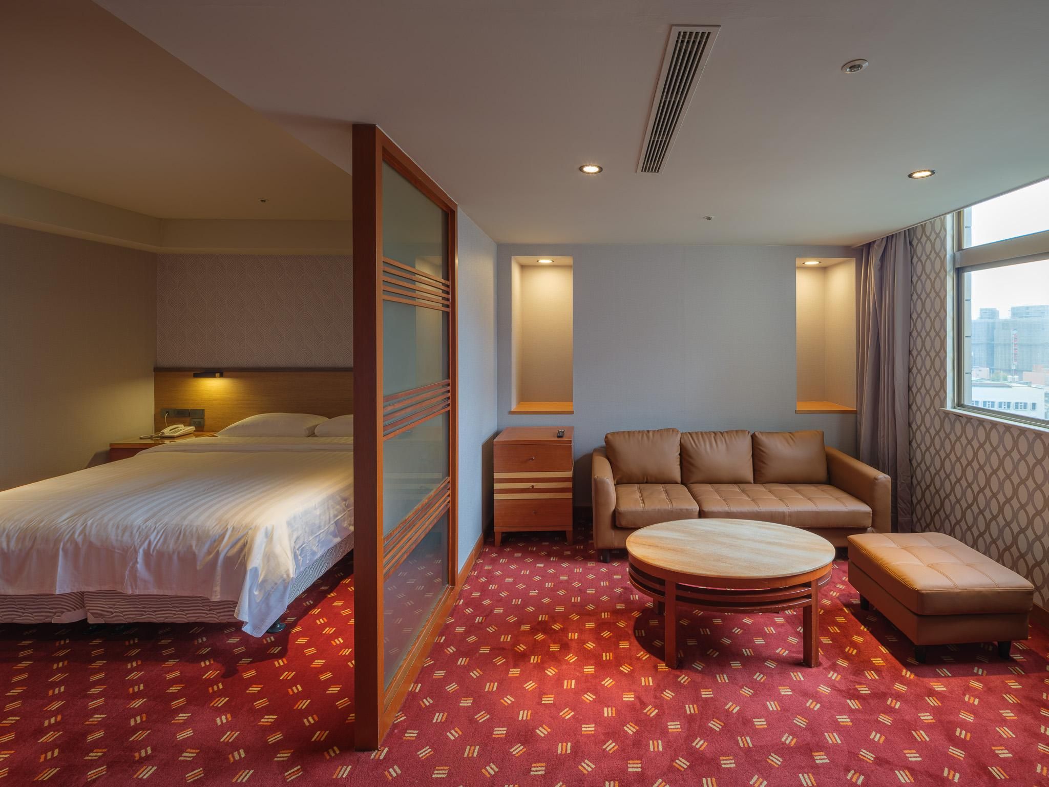 Deluxe Suite