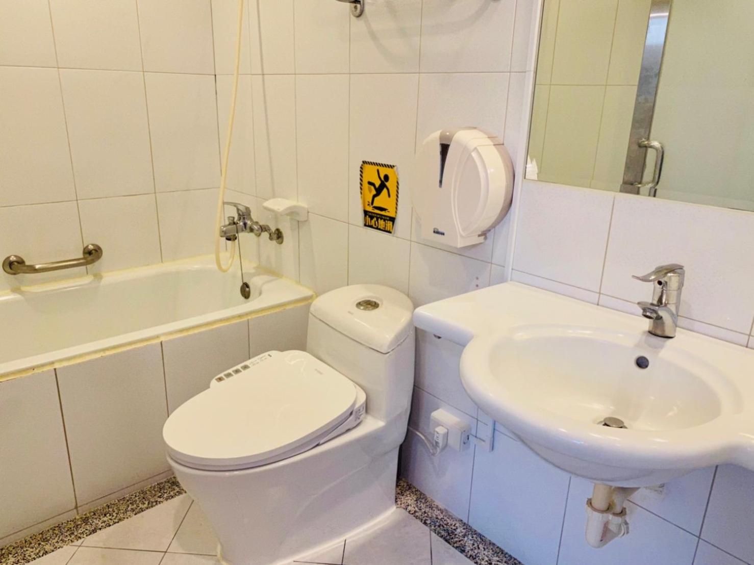 Standard Double Room - Check-In from 09:00 PM