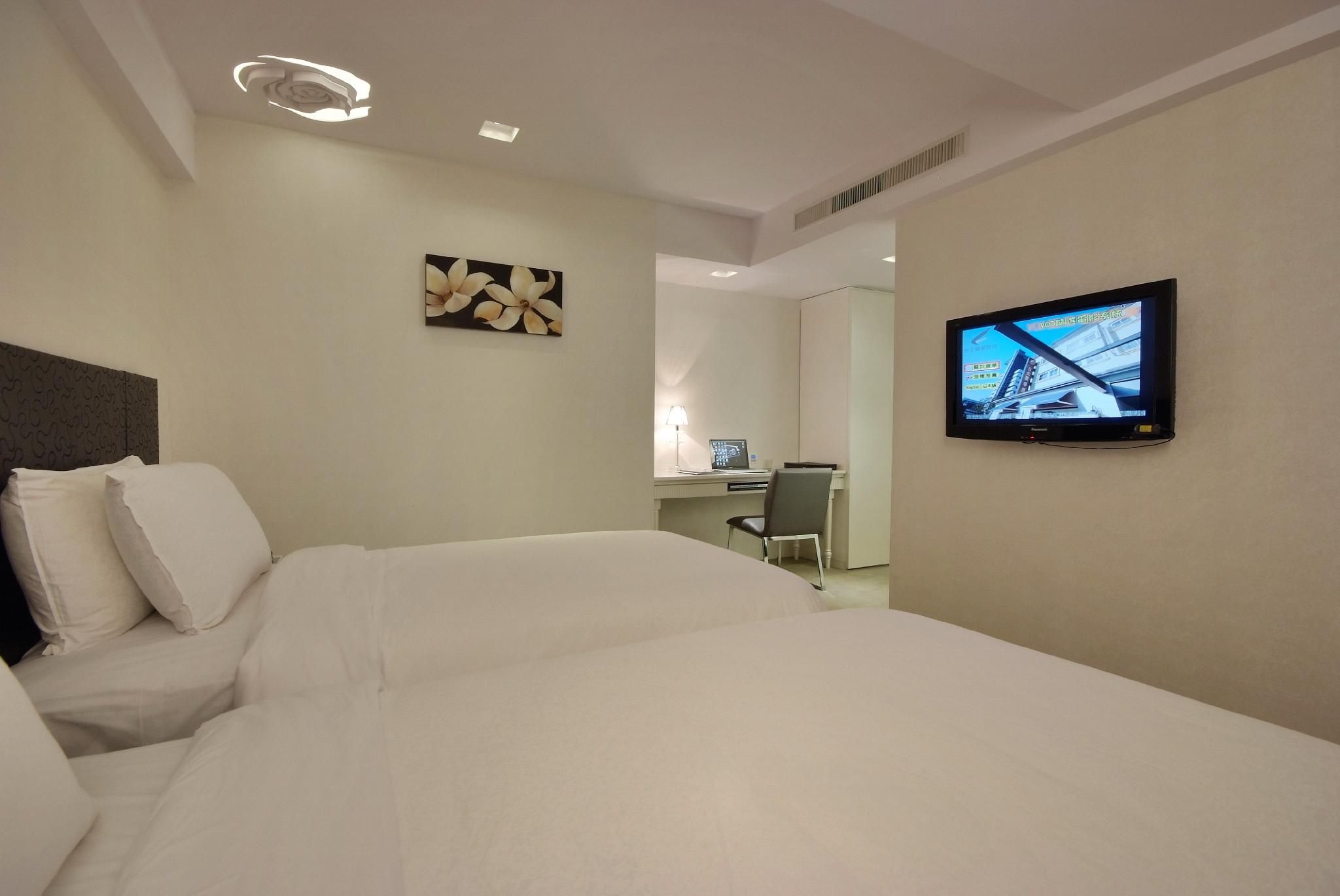 Forward Hotel Nangang Business Twin with No Window