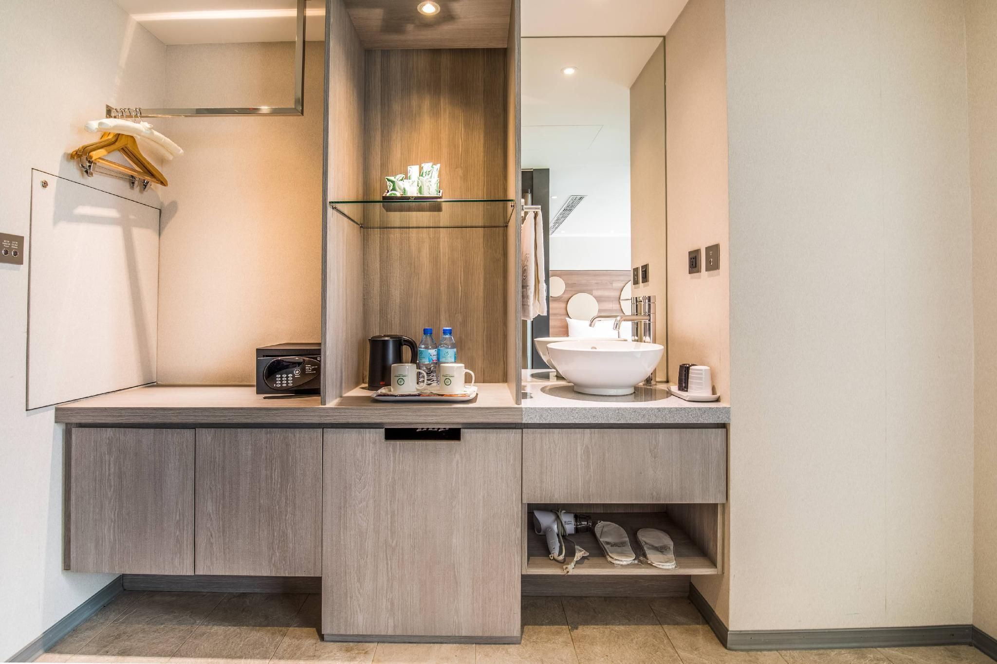 Deluxe City View Double Room with Balcony