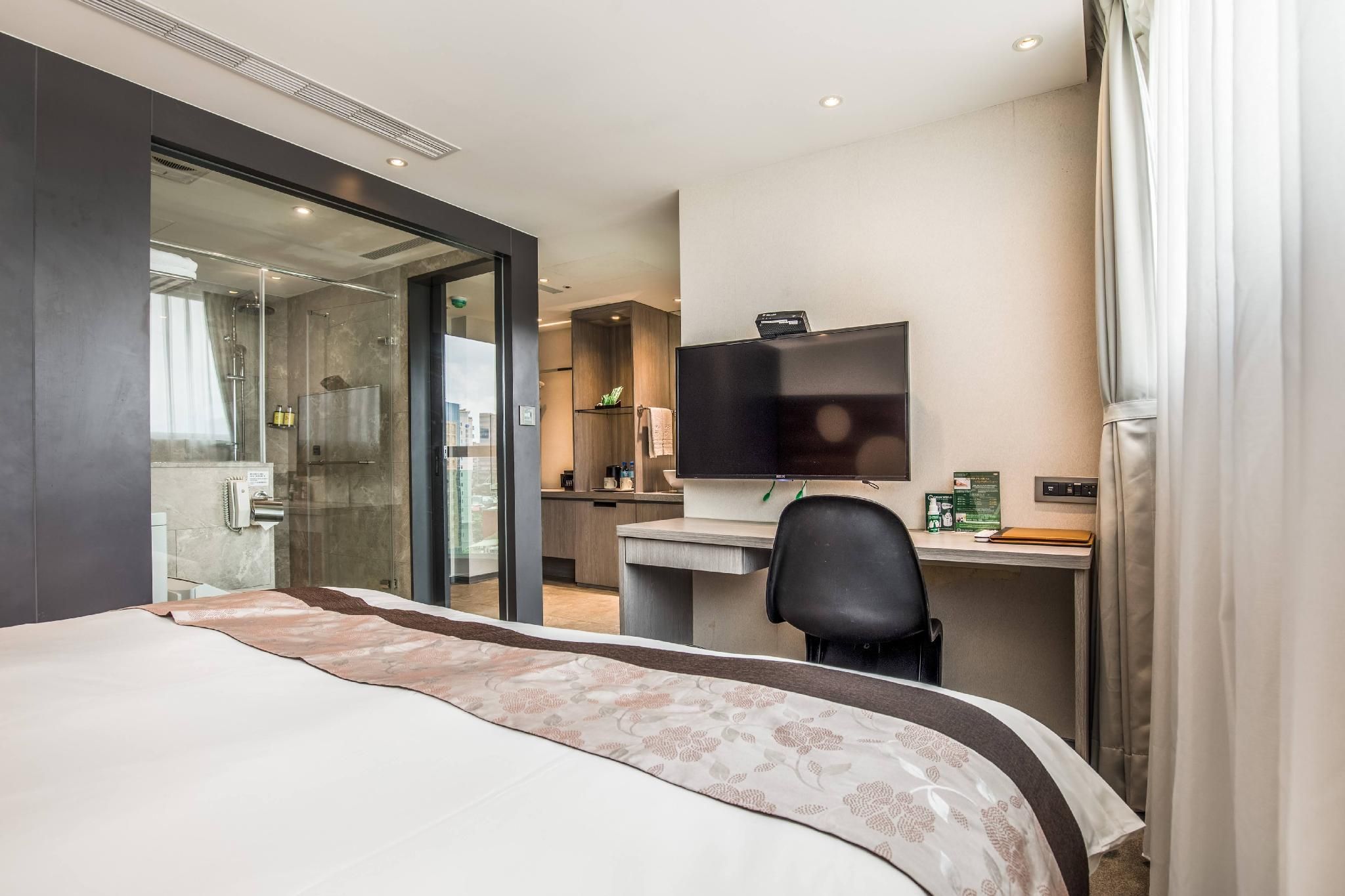 Deluxe City View Double Room with Balcony