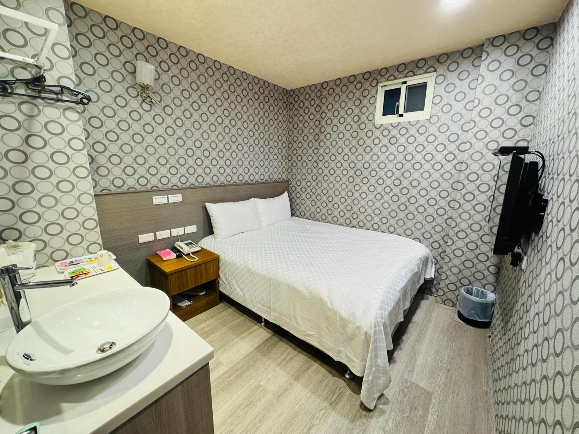 Taiwan Seven Days Boutique Hotel Room Selected at Check-In 2