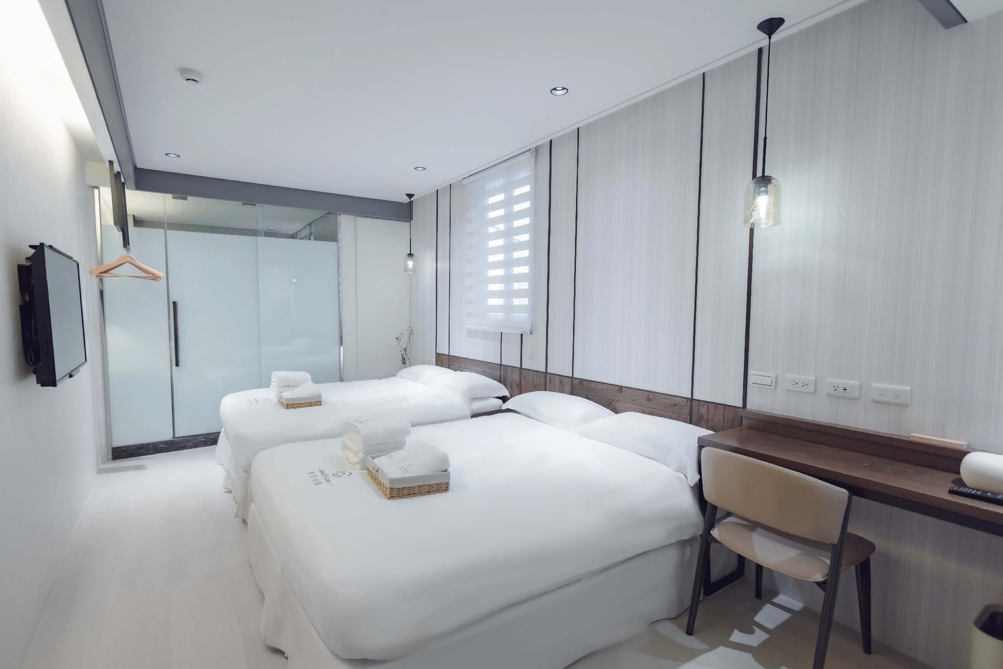 Deluxe Quadruple Room