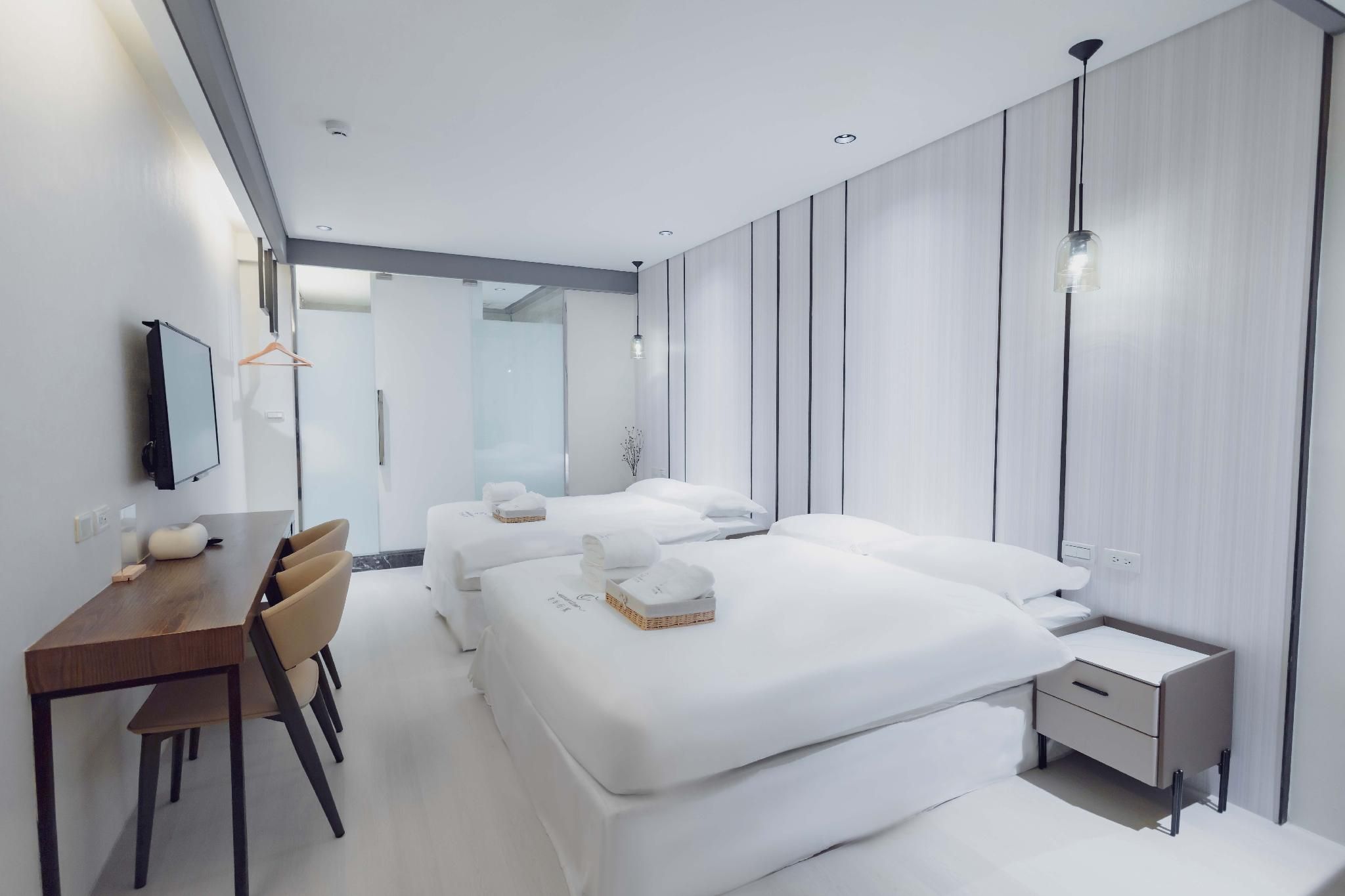 Deluxe Quadruple Room