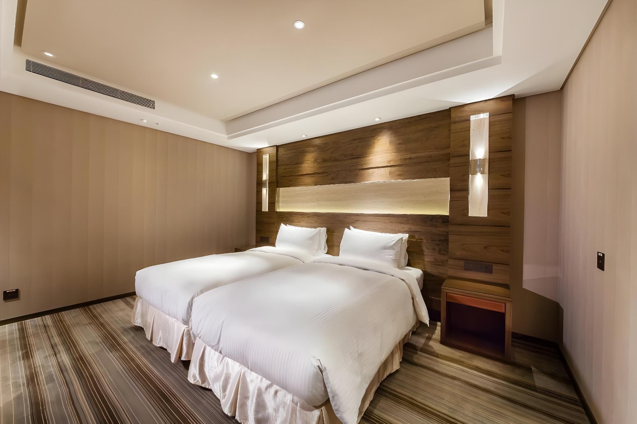 Standard Twin Room without Window