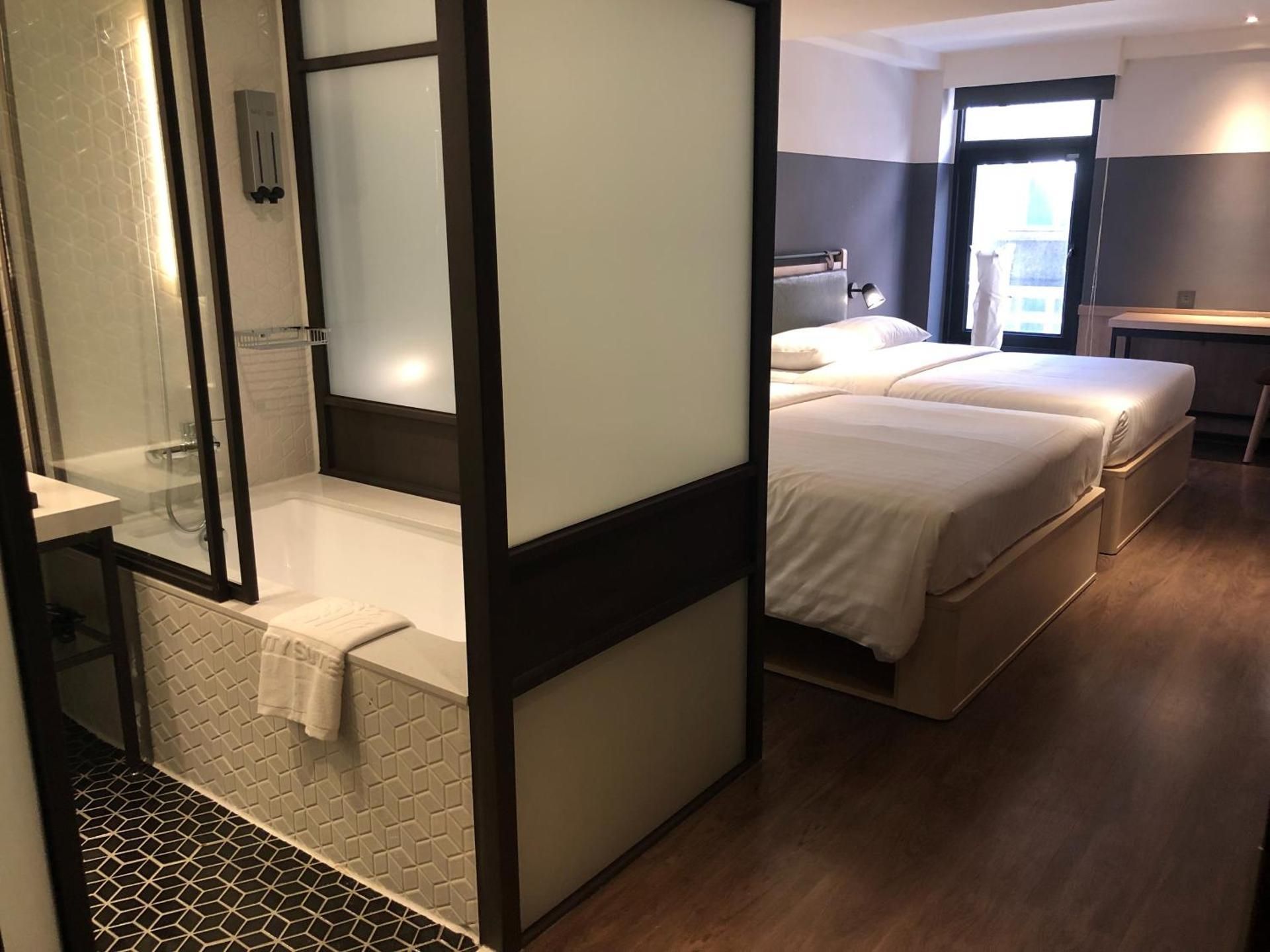 Deluxe Family Room