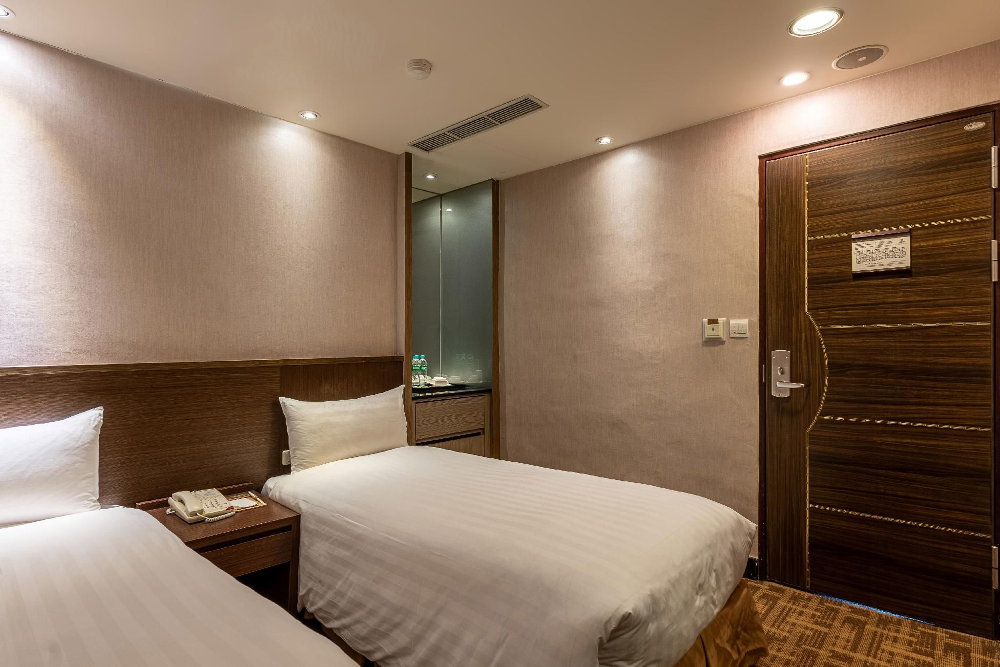 Standard Twin Room without Window