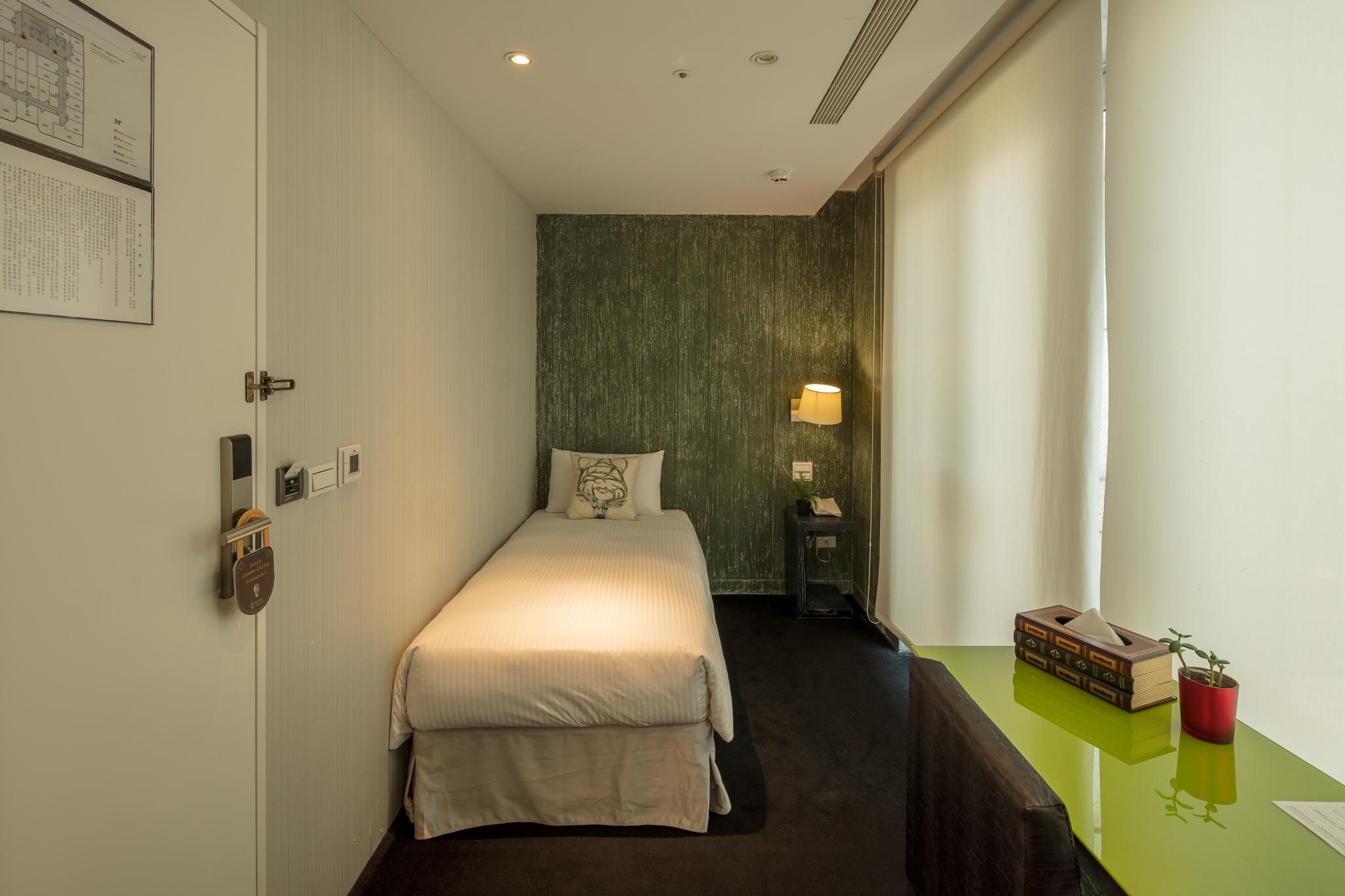 Single Room (No Window)