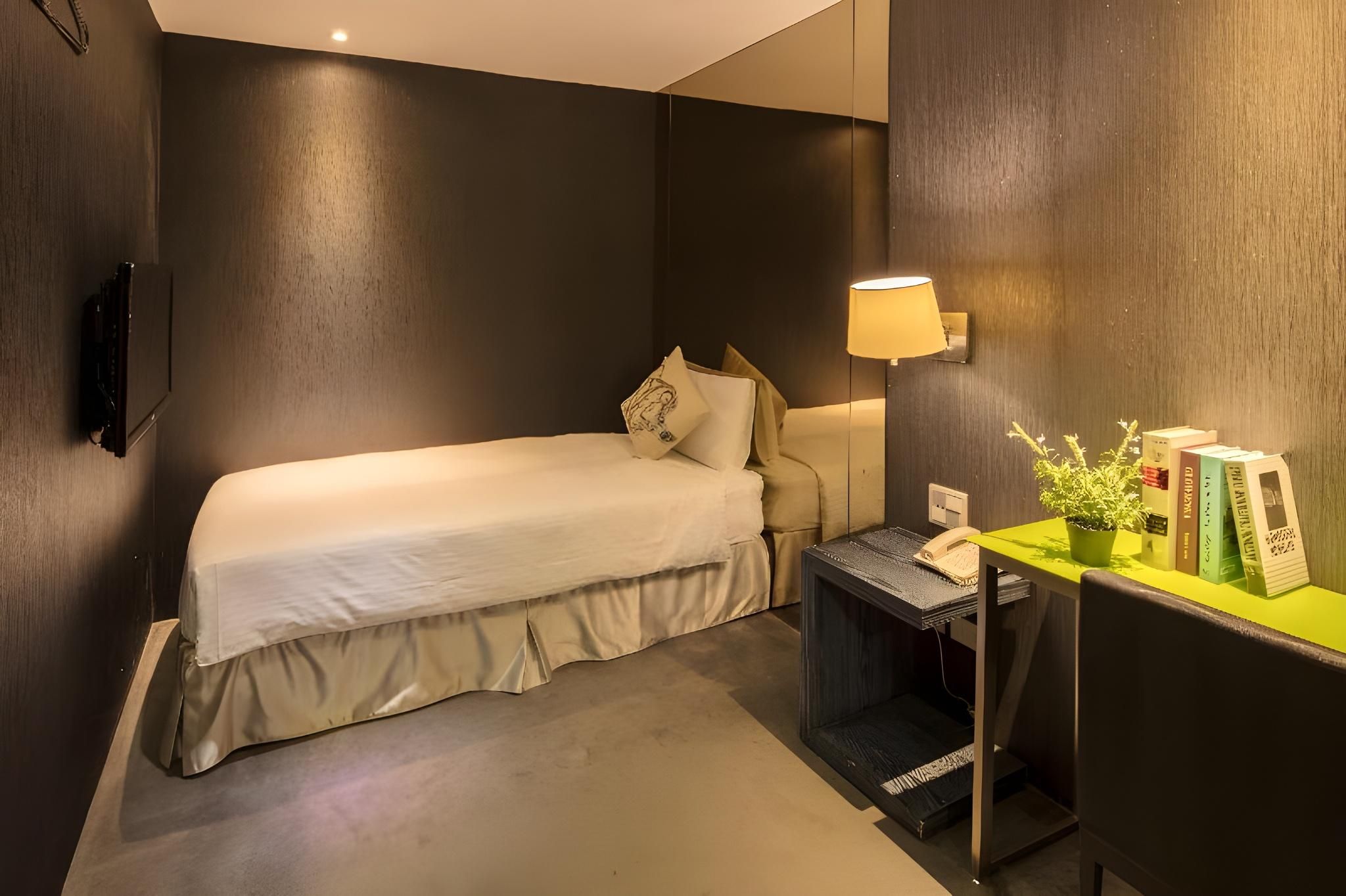 Single Room (No Window)