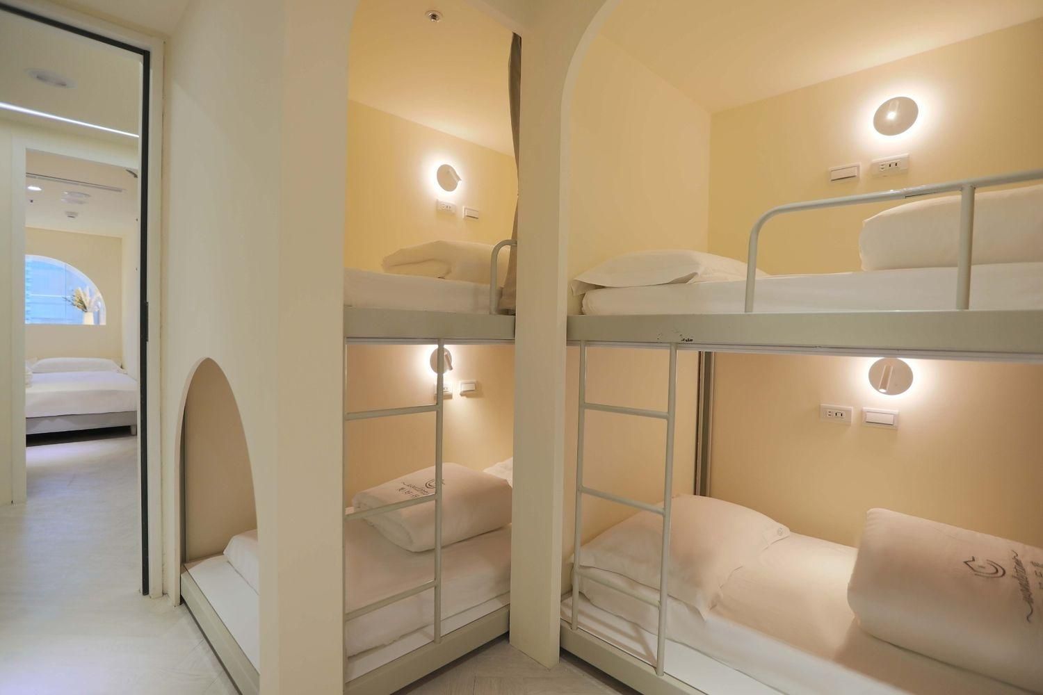 Single Bunk Bed In 4-Bed Male Dormitory Room