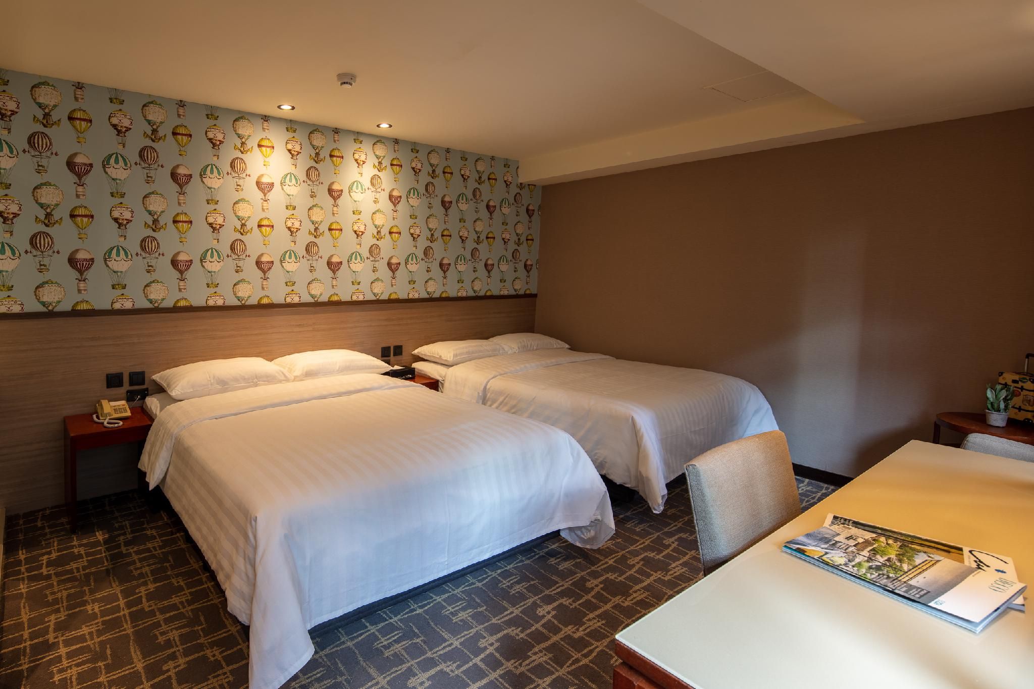 Deluxe Twin Room