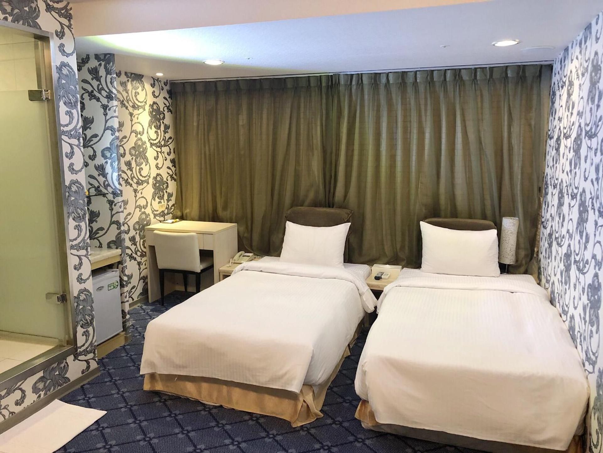 Double or Twin Room with Shower (No window)