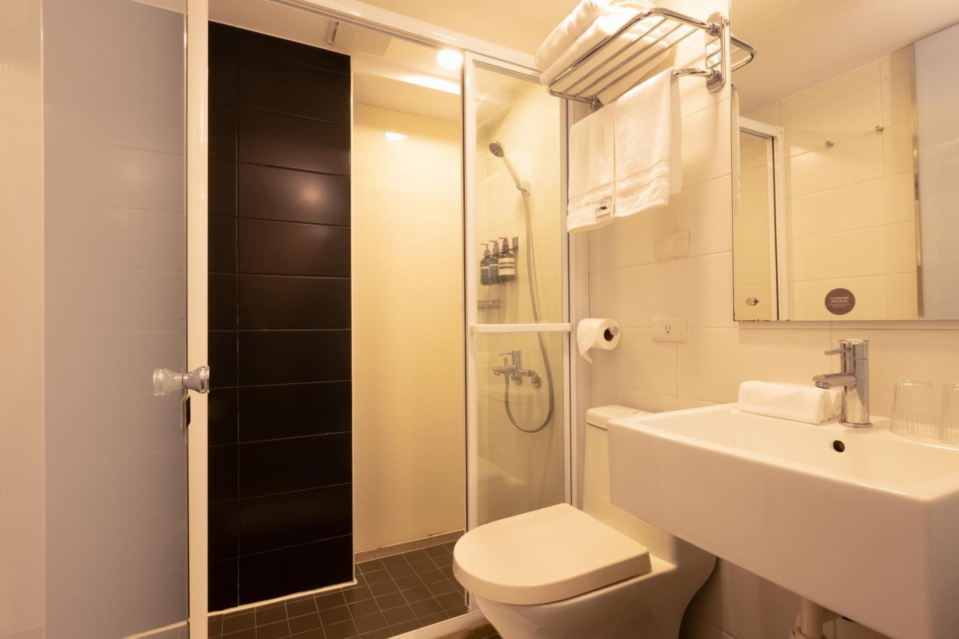 Cat Tail Pocket Inn. Double Suite 3