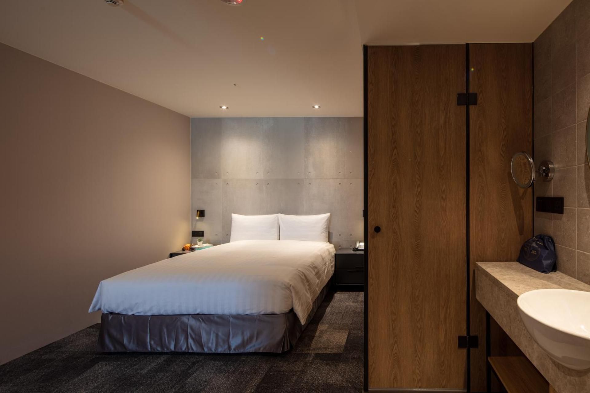 Deluxe Suite Balcony