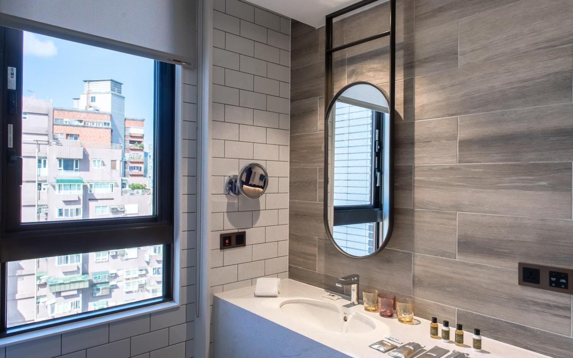 Just Palace Run of The House (Room assigned on arrival) 2