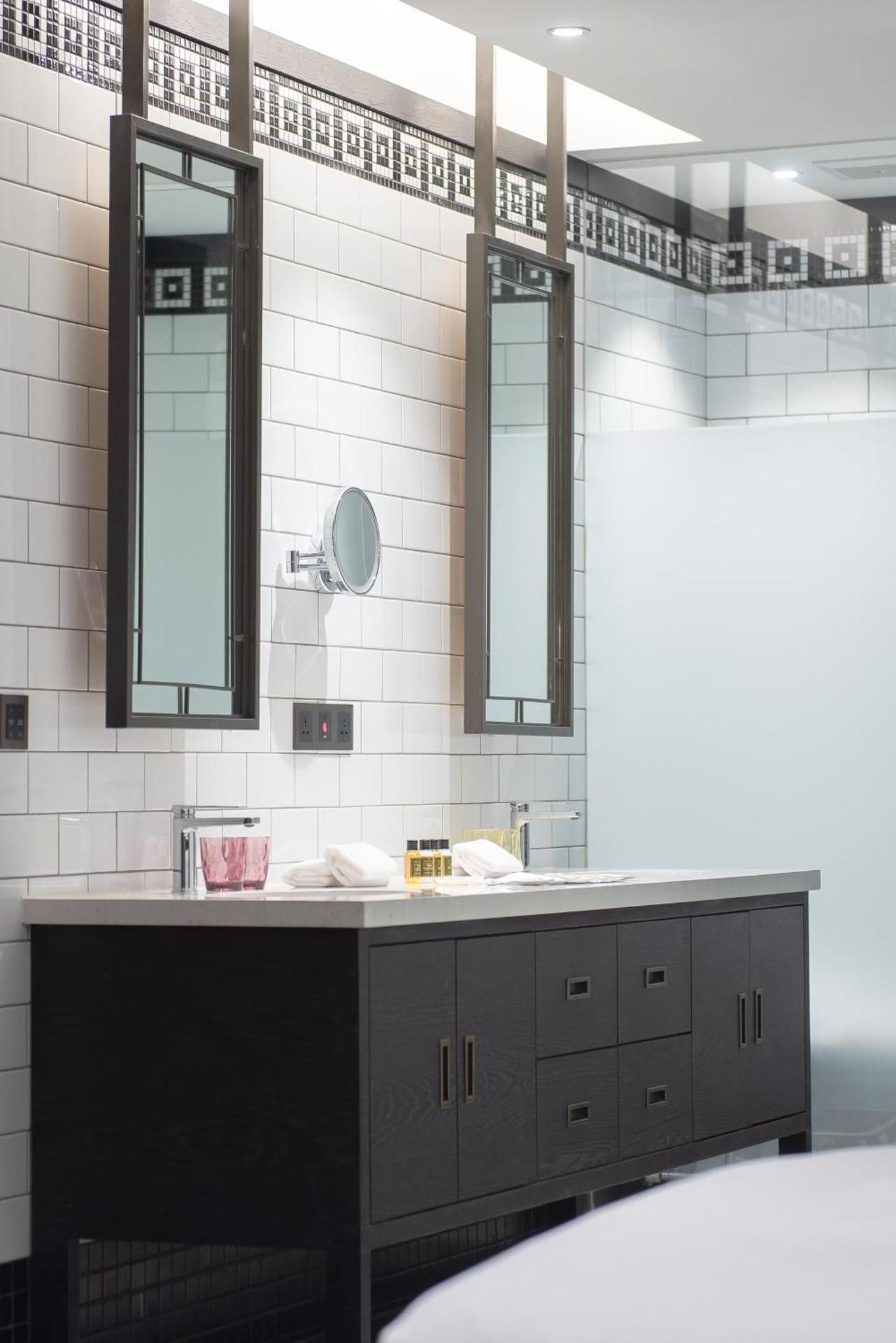 Just Palace Run of The House (Room assigned on arrival)