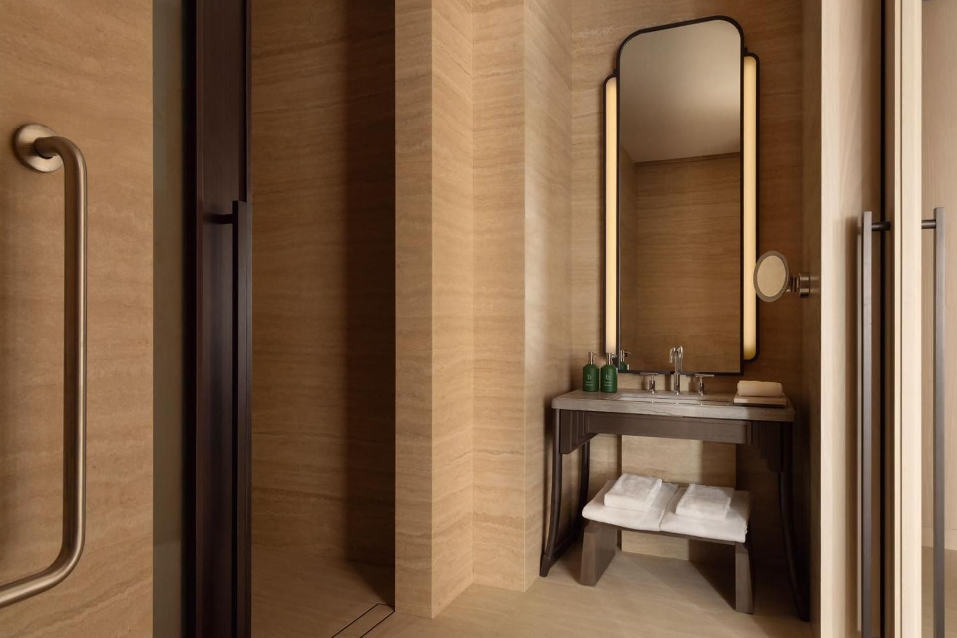 King Room with Roll-In Shower - Disability Access