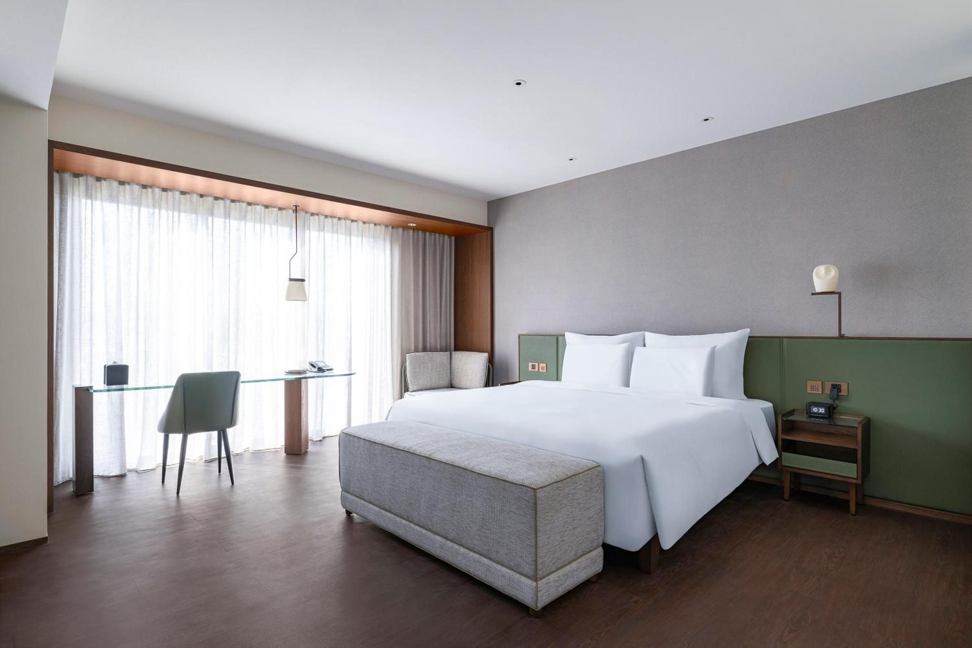 Executive King Suite