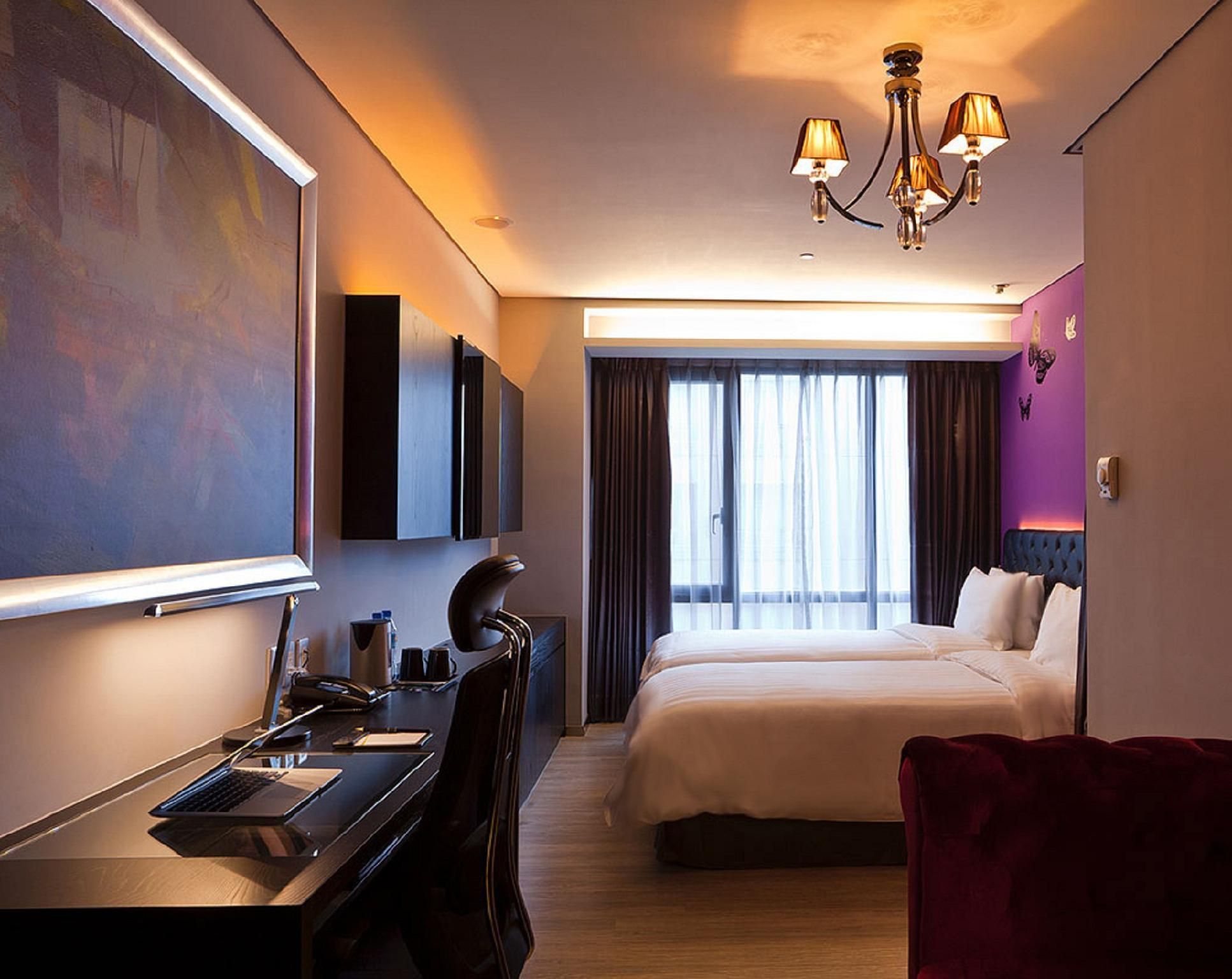 Trendy Twin Bed