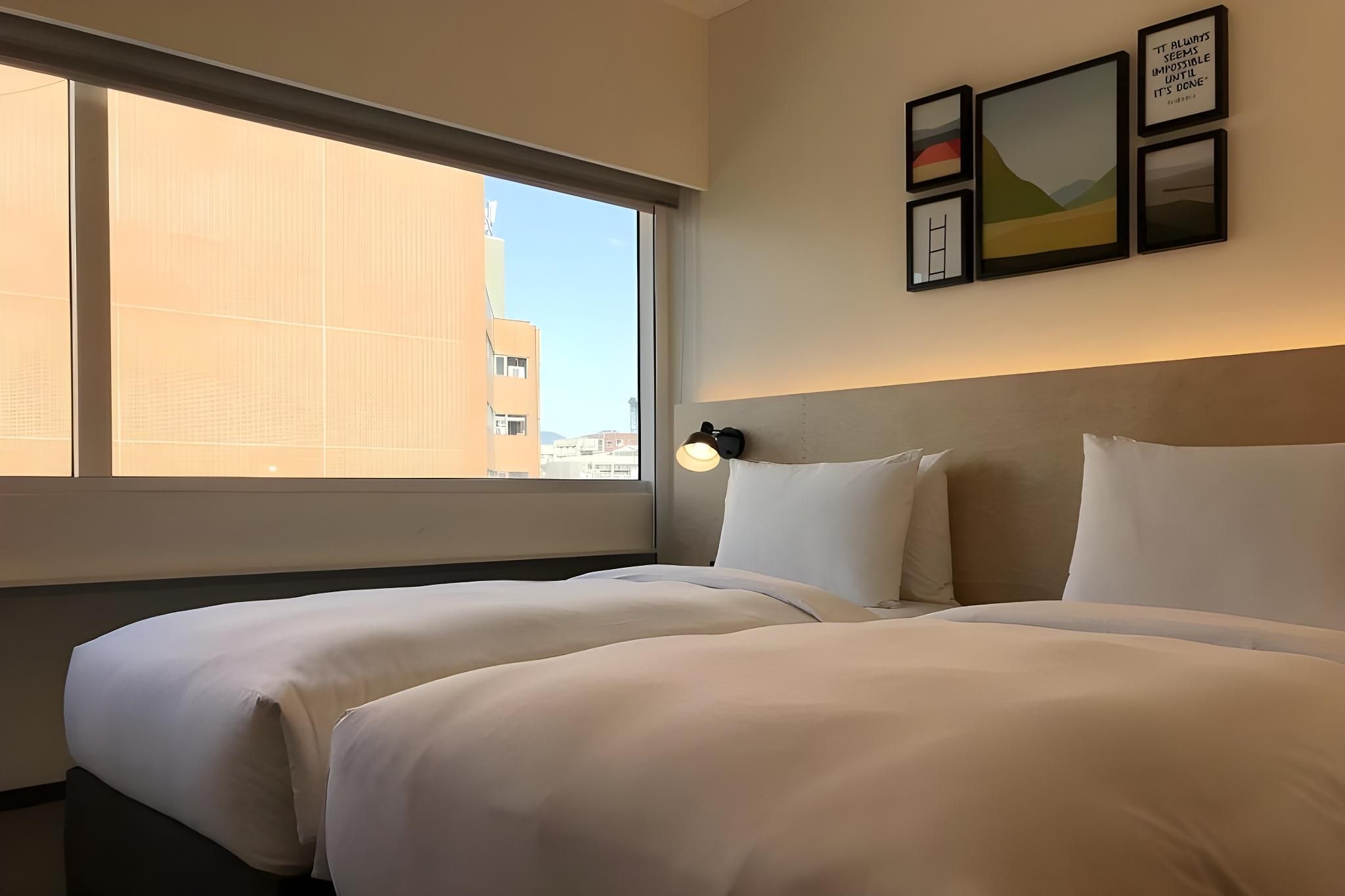 Medium Twin Room
