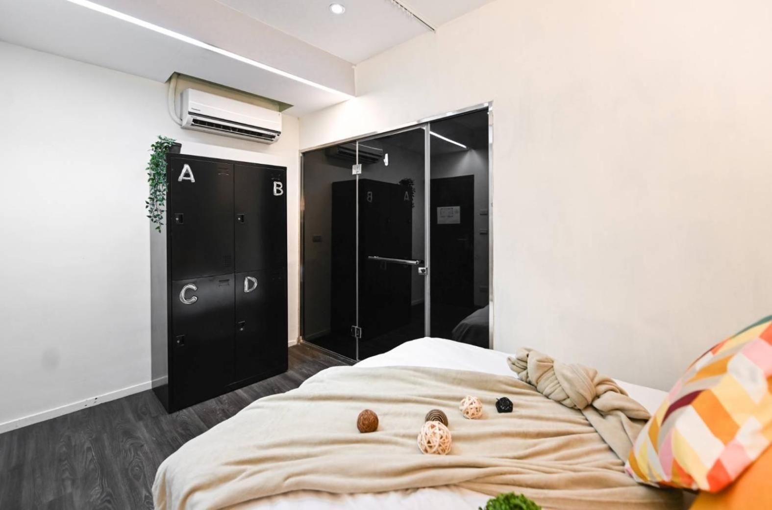 At Home Hotel Zhongshan Standard Double Room without Window