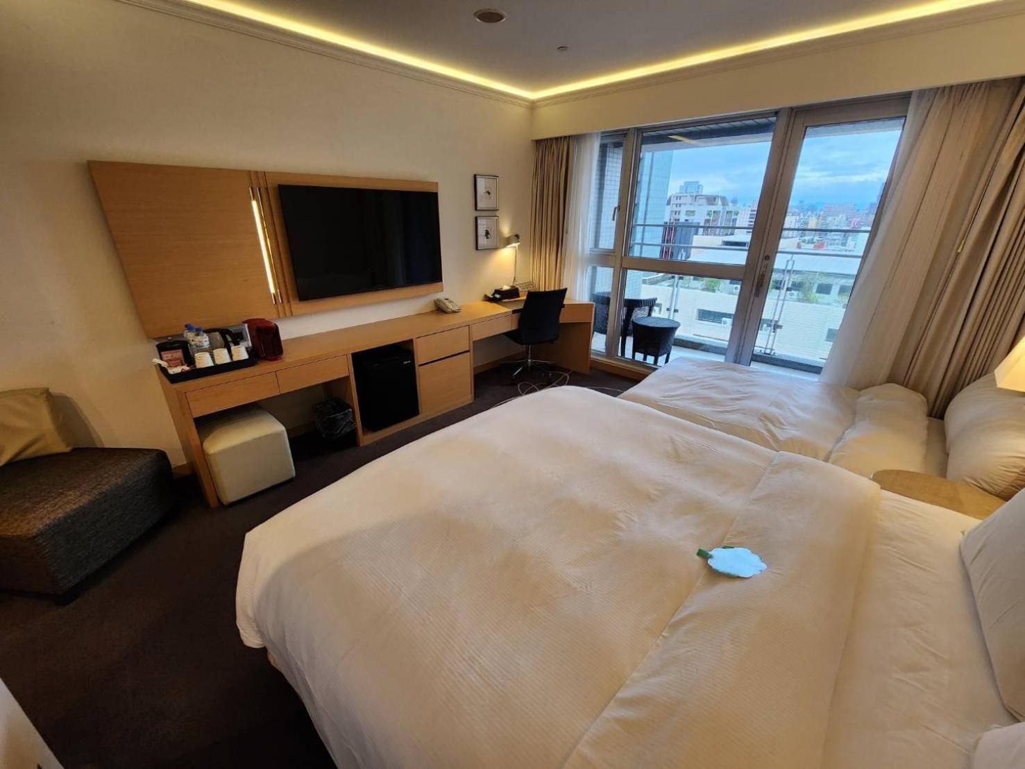 Triple Room with City View